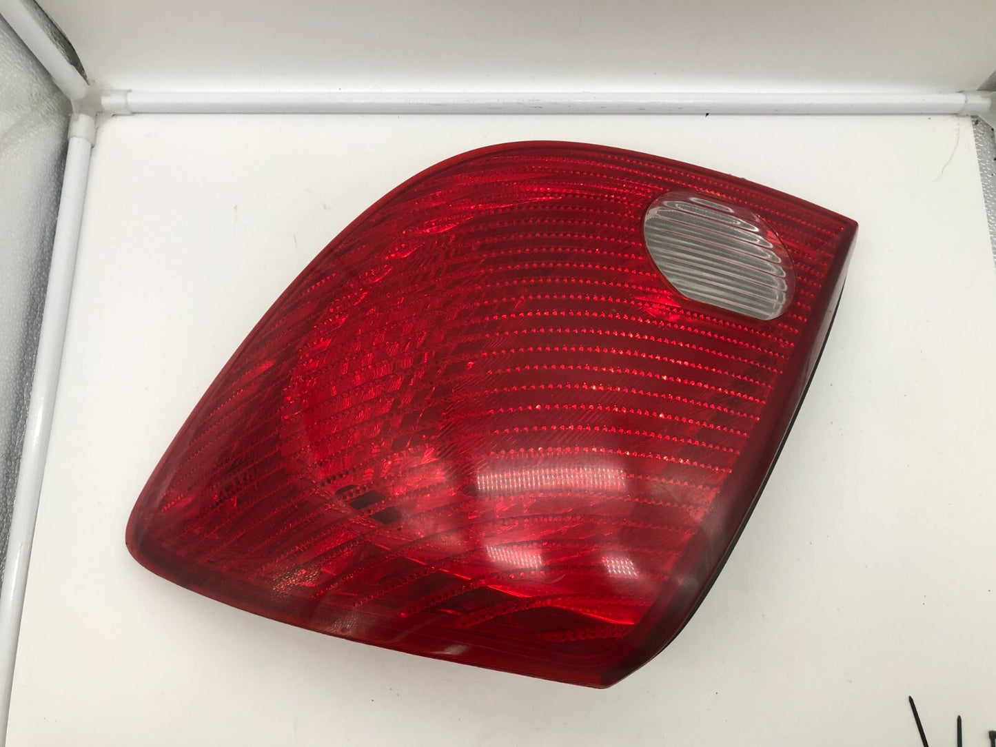 2005-2010 Pontiac G6 Sedan Passenger Side Tail Light Taillight OEM A03B04001