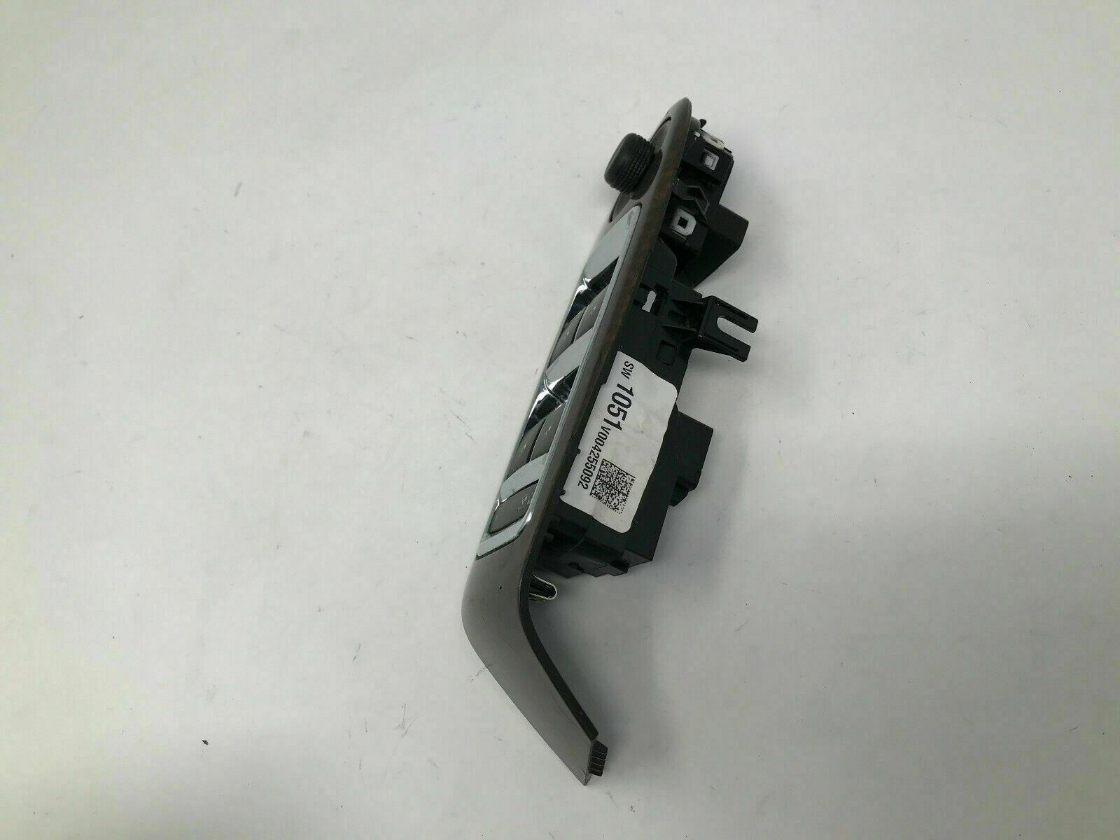 2011-2013 Chevy Malibu Master Power Window Switch OEM C02B01008