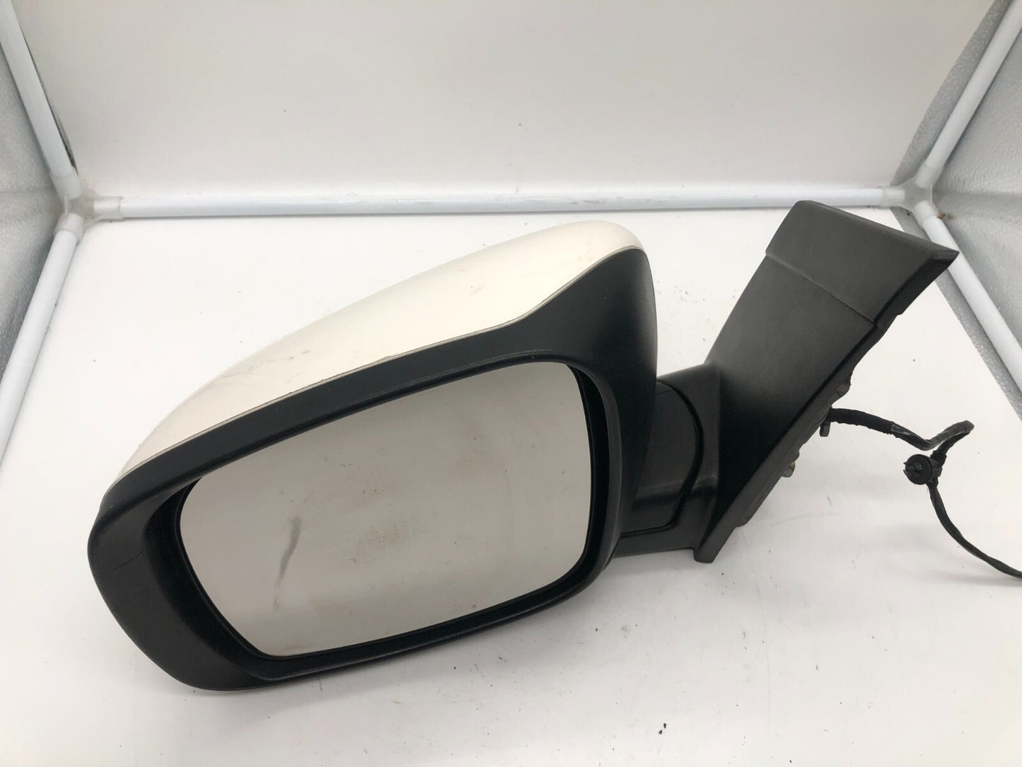 2008-2010 Dodge Caravan Driver Side Power Door Mirror White OEM C04B30002