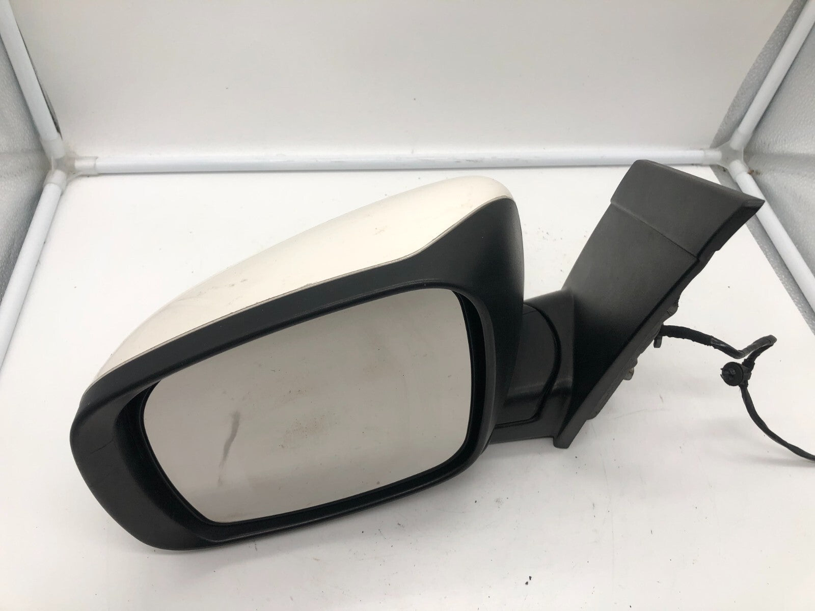 2008-2010 Dodge Caravan Driver Side Power Door Mirror White OEM C04B30002