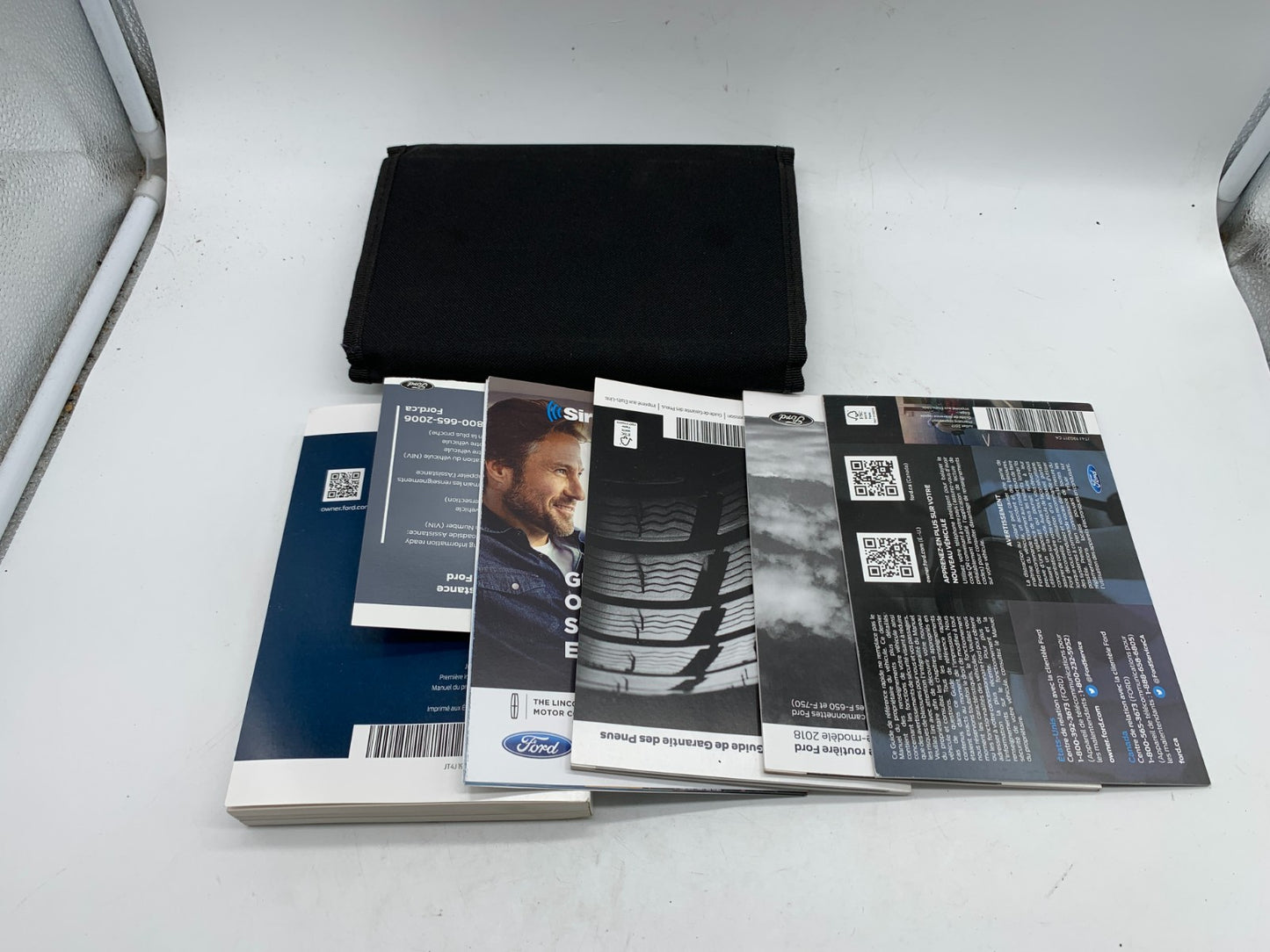2018 Ford Edge Owners Manual Set with Case OEM B01B16008