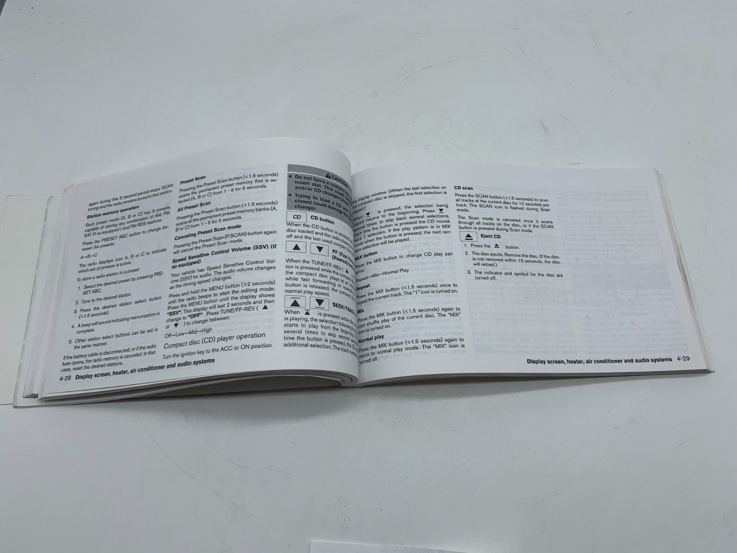 2005 Nissan Altima Owners Manual OEM C03B66006