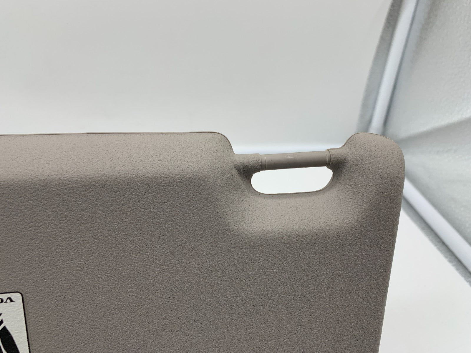 2007-2011 Volvo S40 Passenger Sun Visor Sunvisor Gray Illumination OEM A04B01009