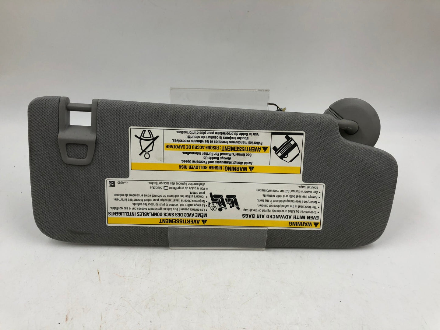 2018-2019 Chevrolet Equinox Driver Sun Visor Illumination Gray OEM D04B09039