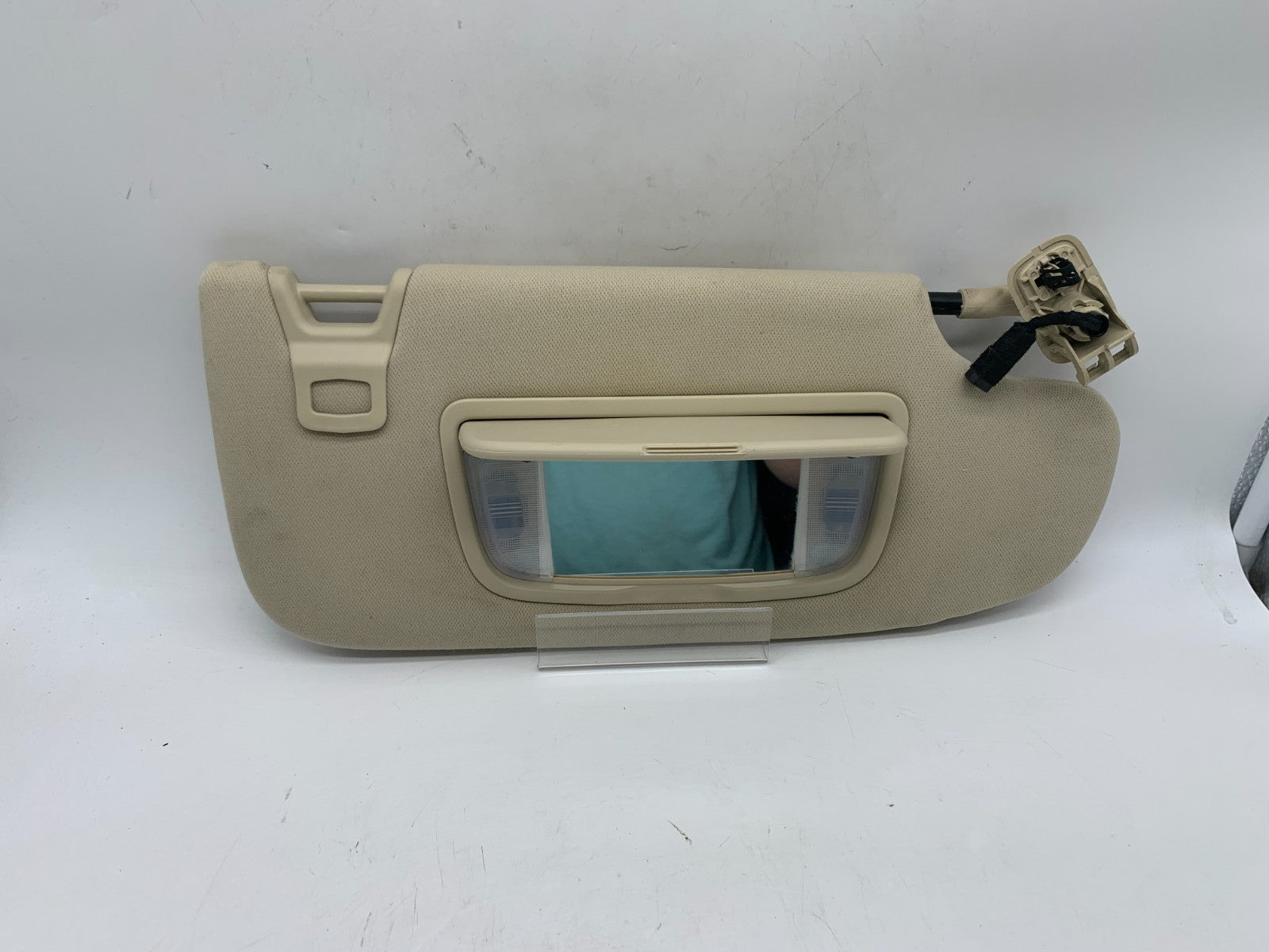 2015-2024 Ford Edge Passenger Sun Visor Sunvisor Beige Illumination C02B32001