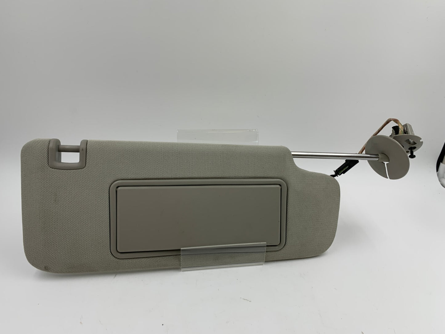 2013-2016 Chevrolet Malibu Passenger Sun Visor Gray Illuminated OEM D04B13094