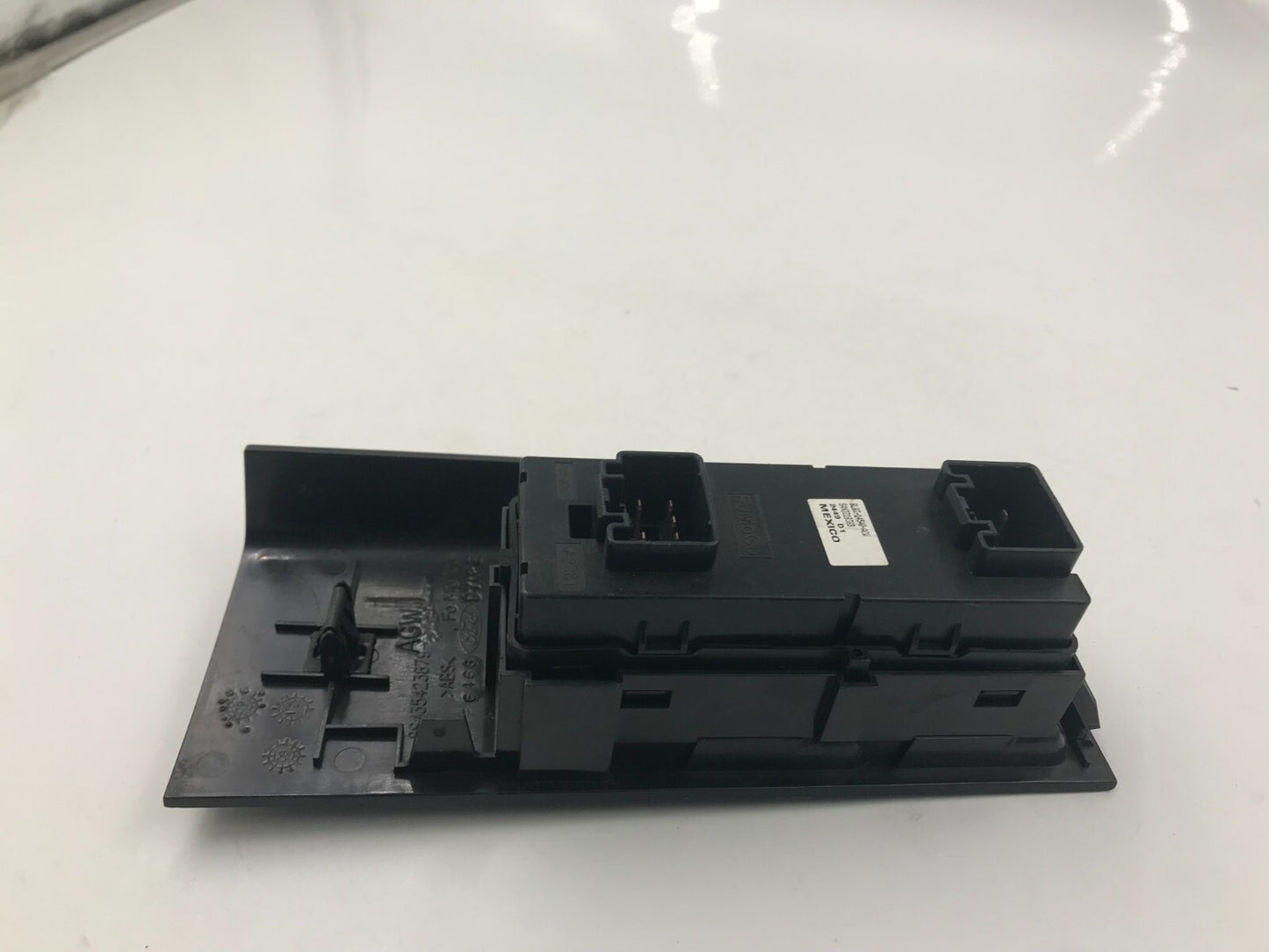 2008-2011 Ford Focus Master Power Window Switch OEM C01B30042