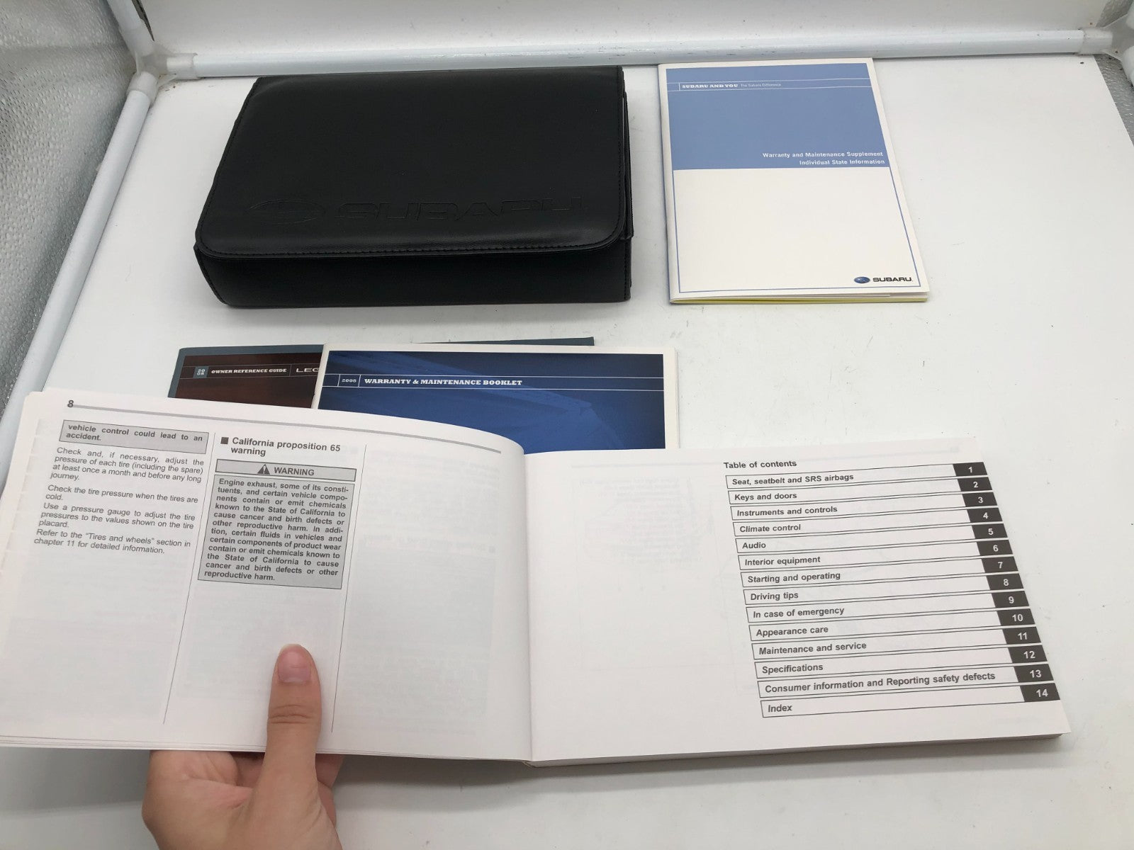 2008 Subaru Legacy Owners Manual Set with Case OEM B04B32089