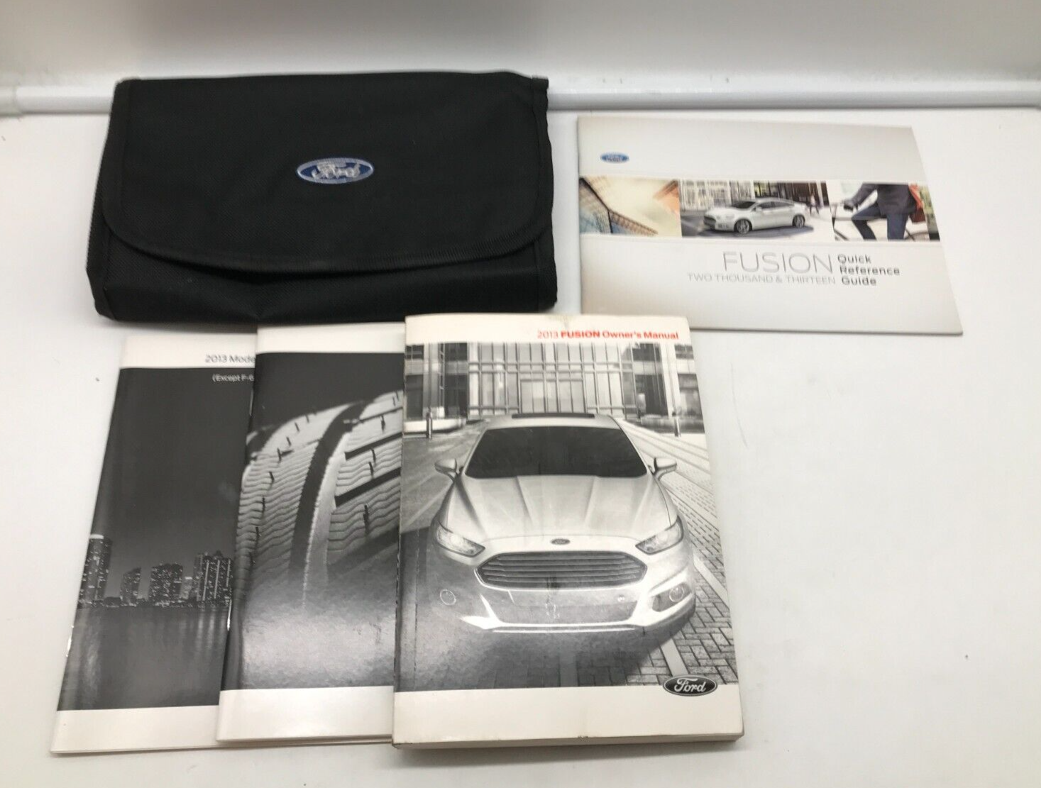 2008 Ford Edge Owners Manual Set with Case OEM C04B62002