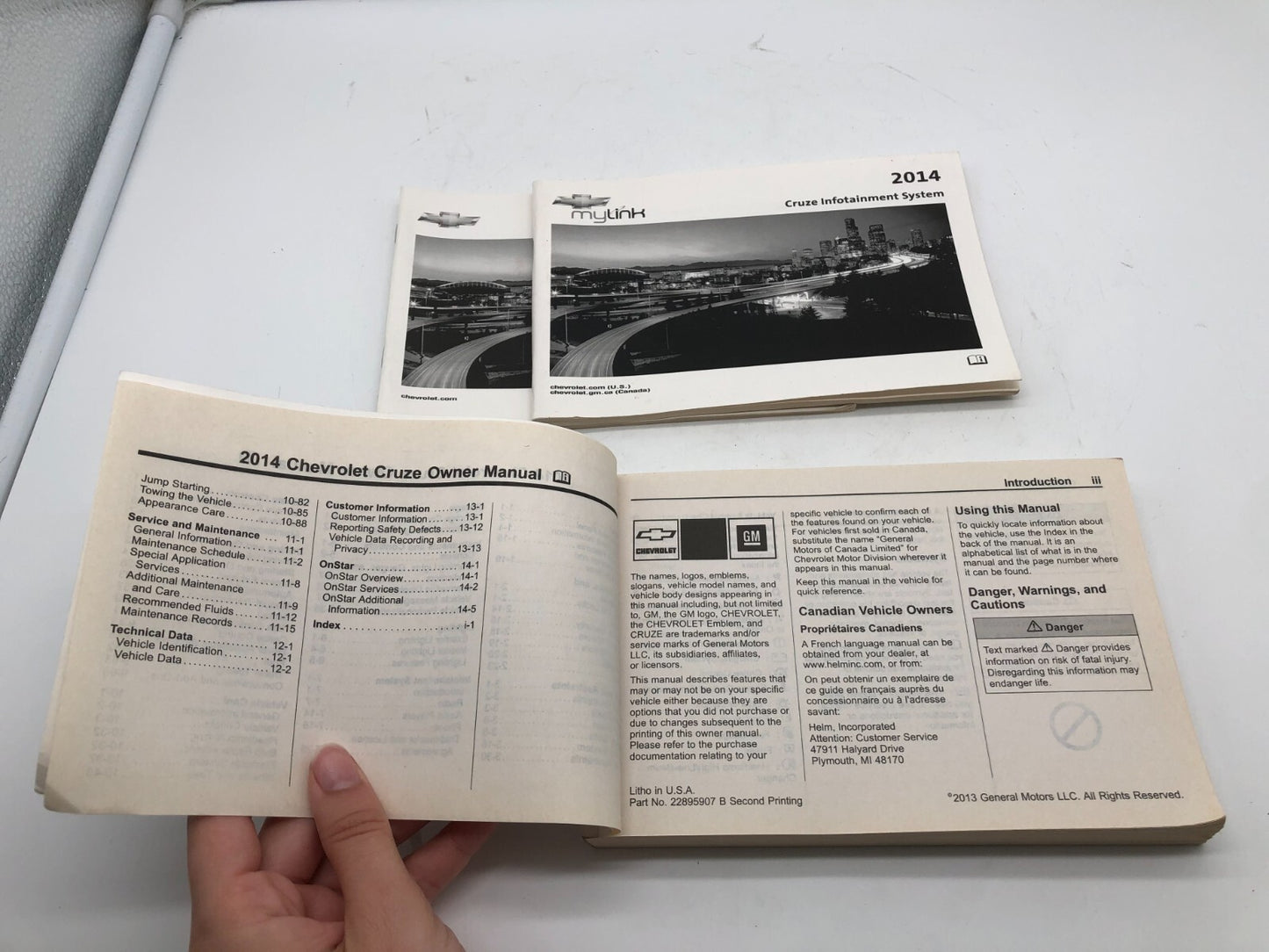 2014 Chevrolet Cruze Owners Manual Set OEM A04B50043