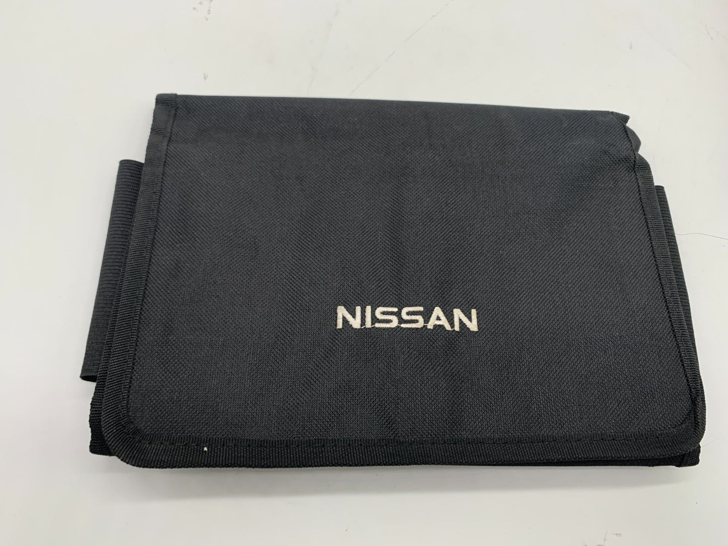 2021 Nissan Versa Owners Manual Set with Case OEM B02B36050