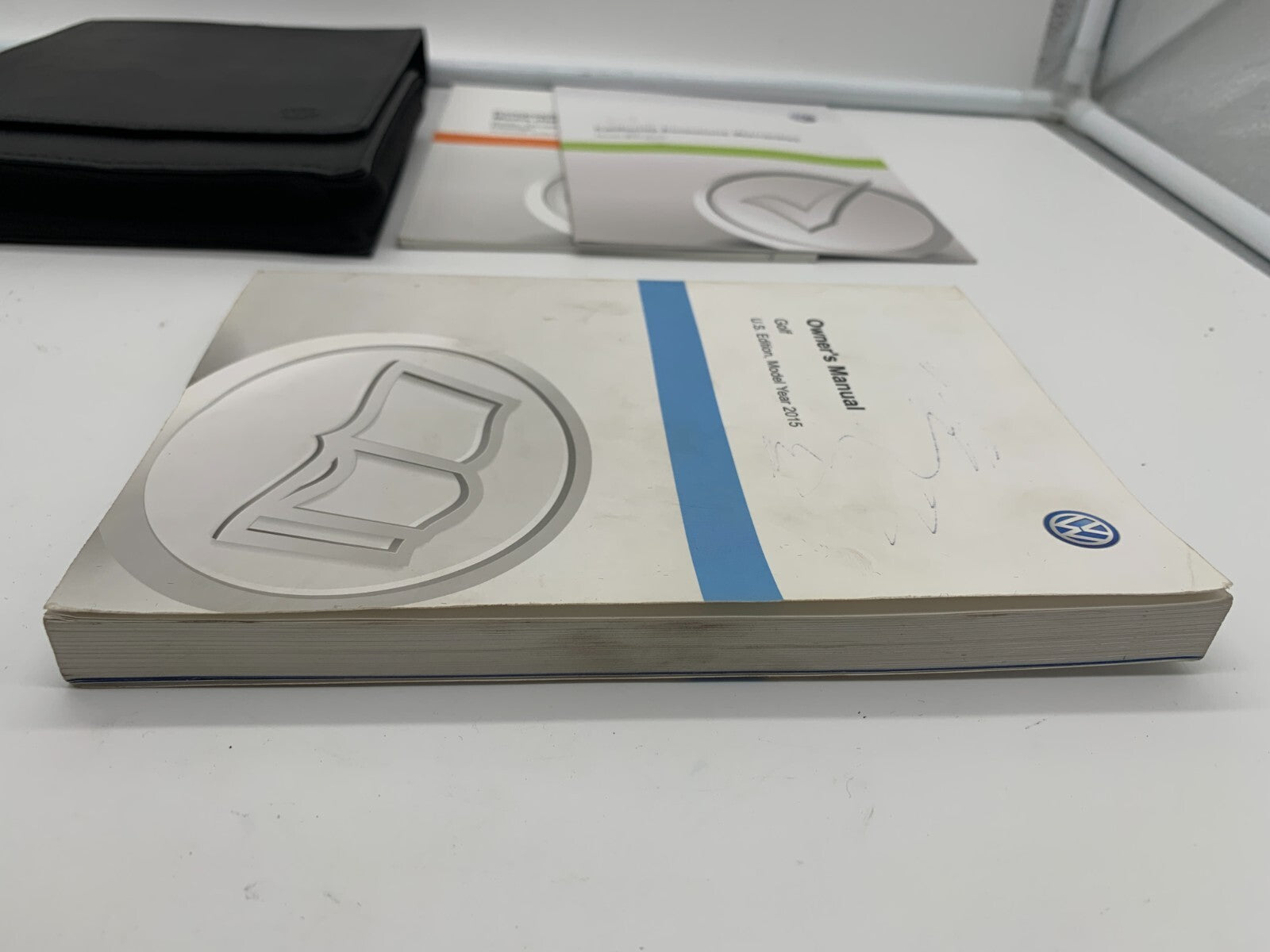 2015 Volkswagen Jetta Owners Manual Set with Case OEM E02B24070