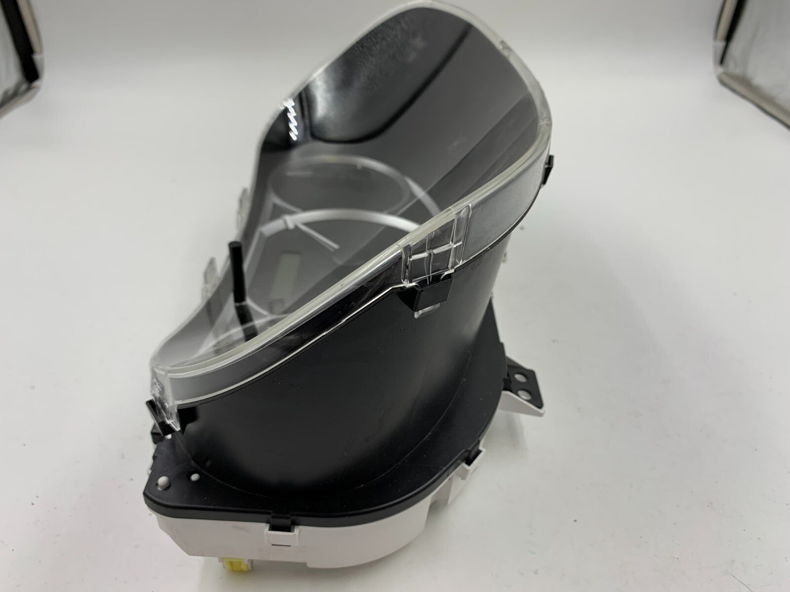 2012-2014 Subaru Impreza Speedometer Instrument Cluster OEM C02B38012