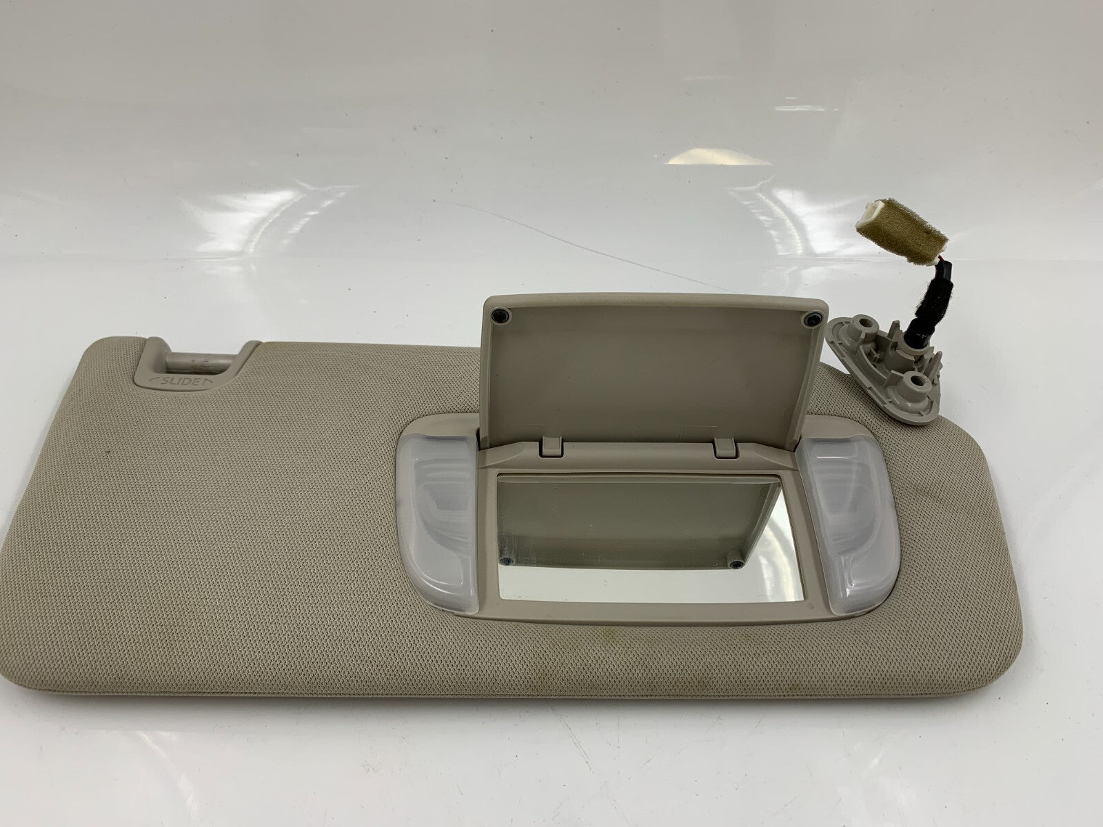 2015-2022 Subaru Legacy Passenger Sun Visor Beige Illuminated OEM D03B23052