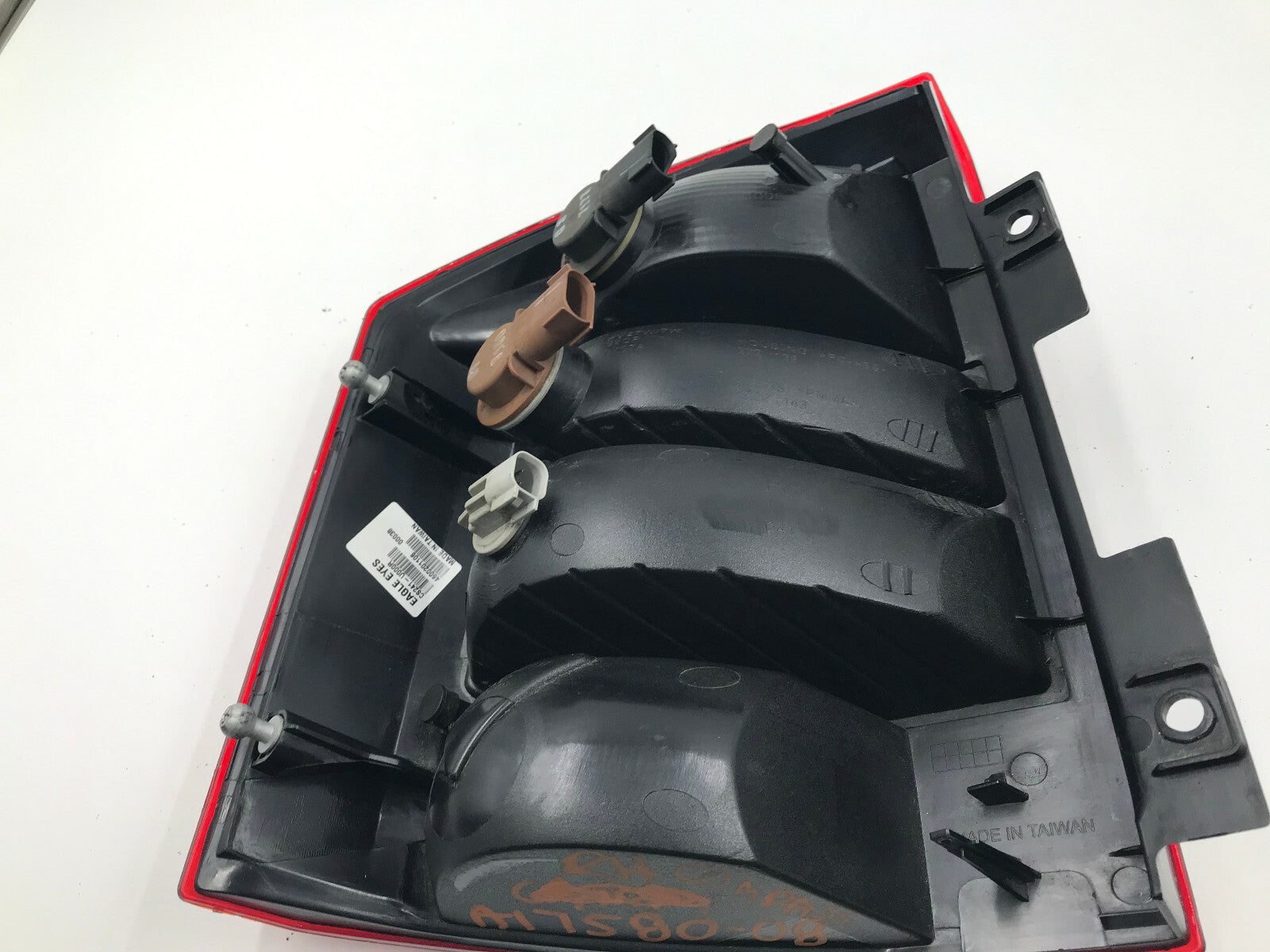 2007-2010 Jeep Compass Passenger Side Tail Light Taillight OEM C04B28046