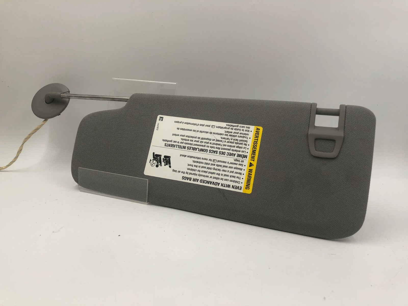 2021-2022 Chevrolet Trailblazer Passenger Sun Visor Gray OEM E02B39067