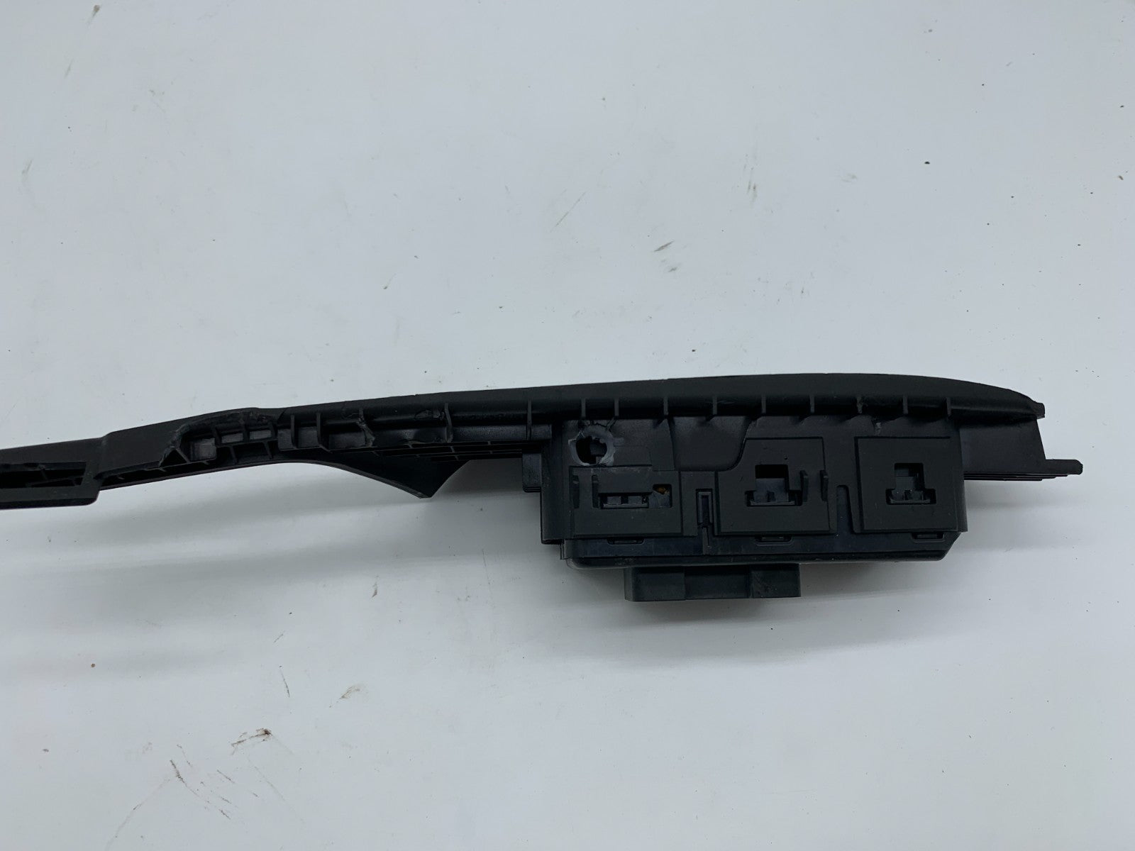 2011-2013 Chevrolet Malibu Master Power Window Switch OEM D03B66006