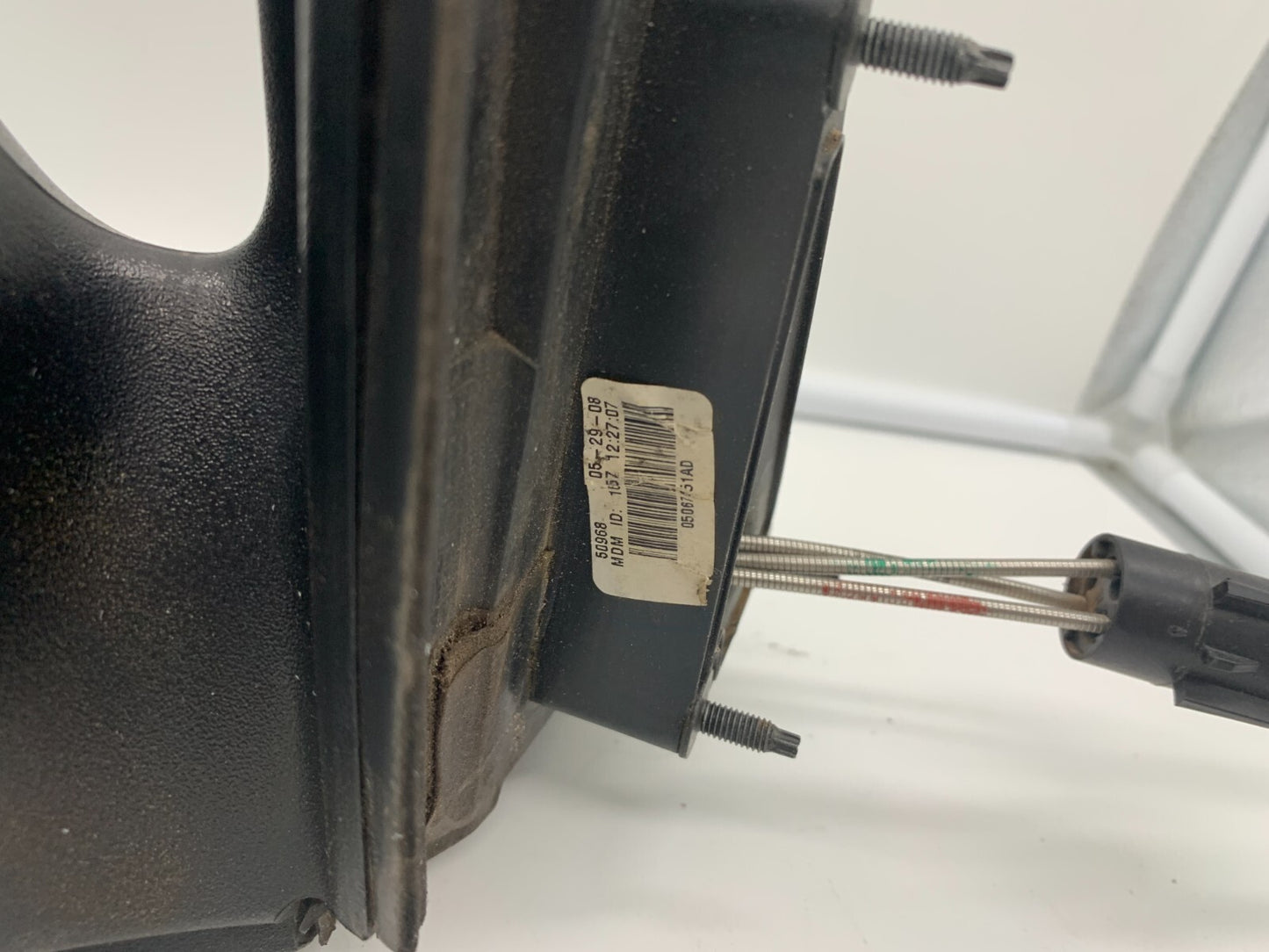 2005-2008 Chrysler PT Cruiser Driver Side View Manual Door Mirror Blk E01B46008