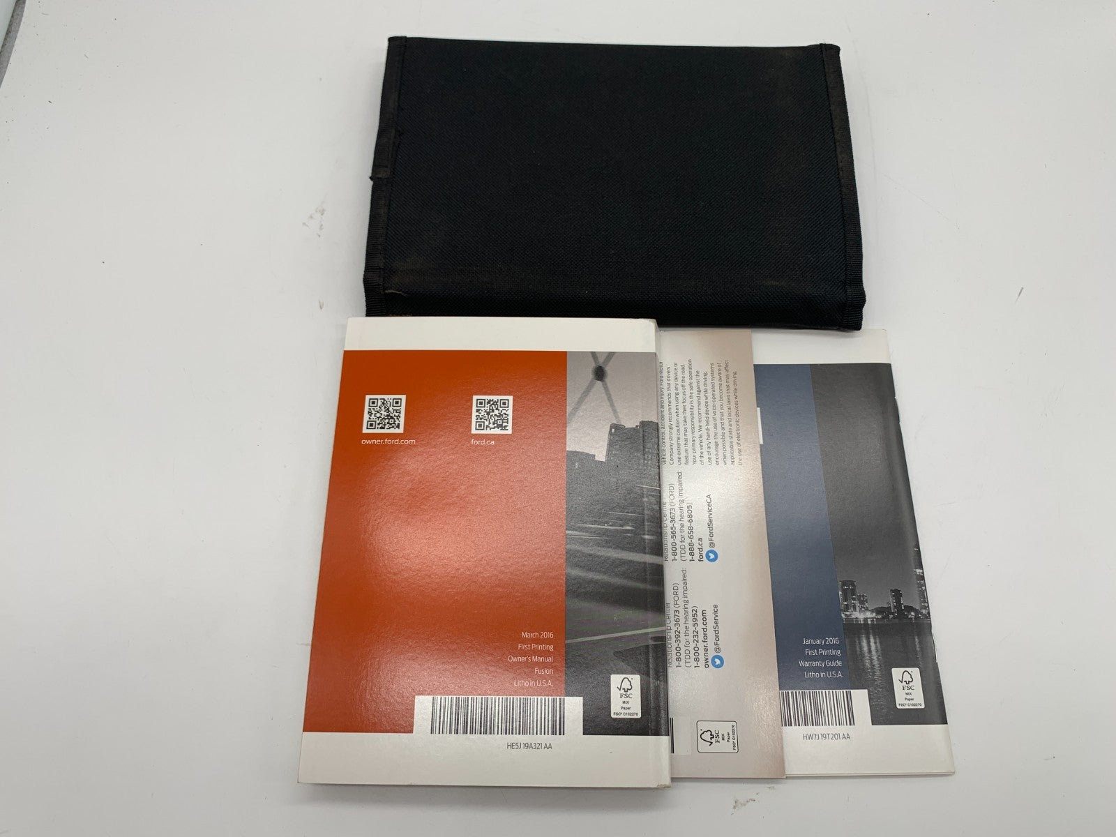 2017 Ford Fusion Owners Manual Set with Case OEM C02B21029