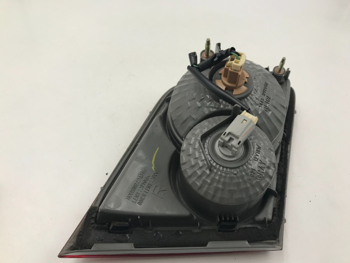 2003-2005 Mazda 6 Passenger Tail Light Taillight Lamp OEM D04B29035