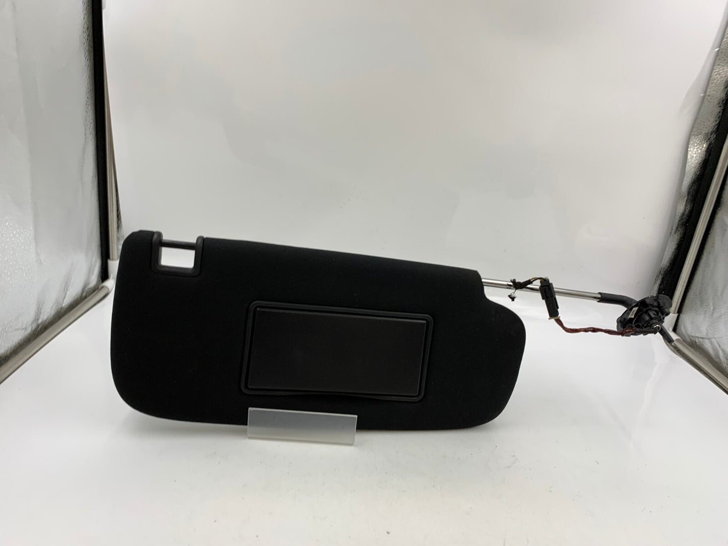 2014-2022 Jeep Grand Cherokee Passenger Sun Visor Black Illuminated C04B17025