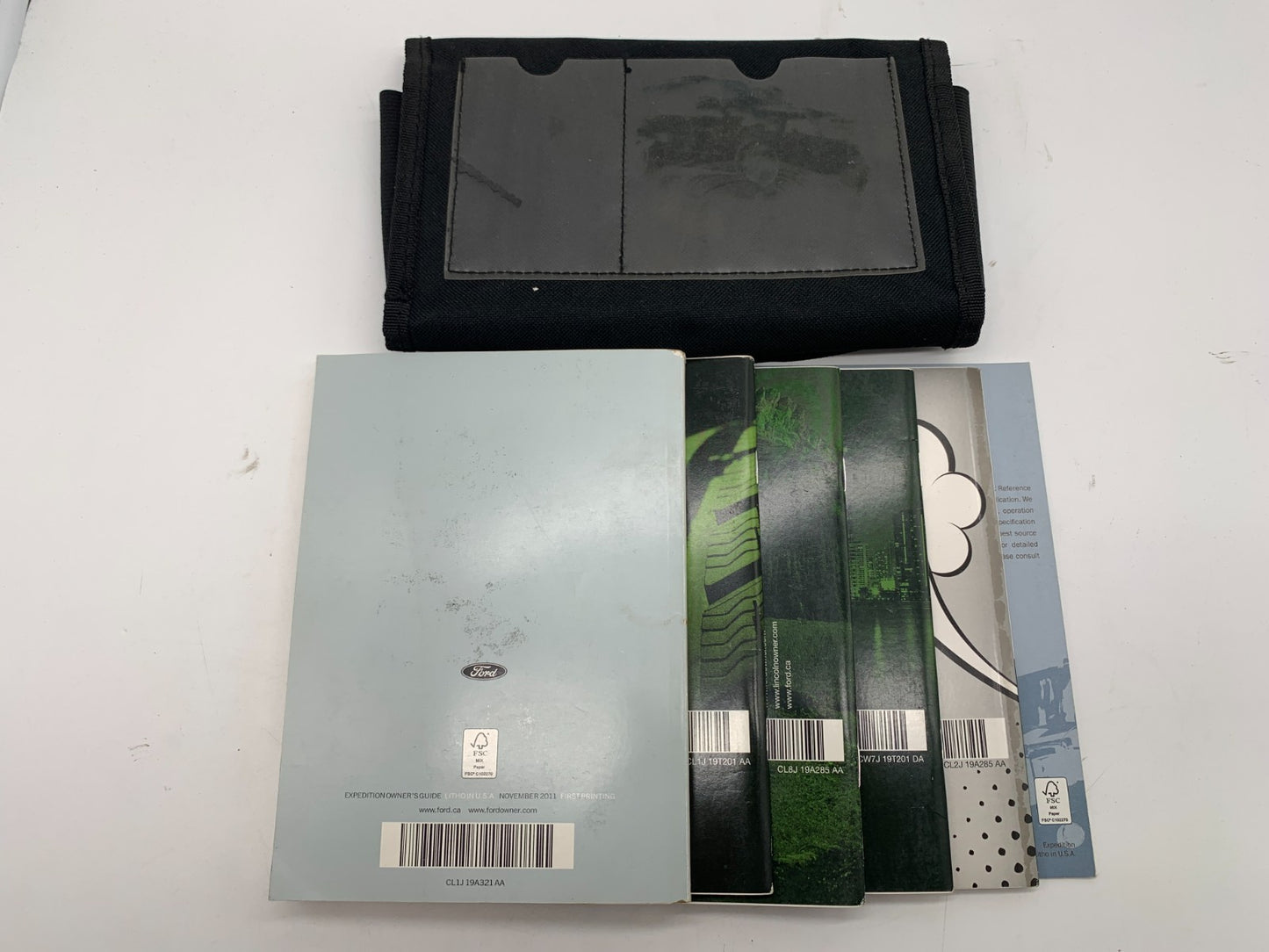 2012 Ford Expedition Owners Manual Set with Case OEM B04B19020