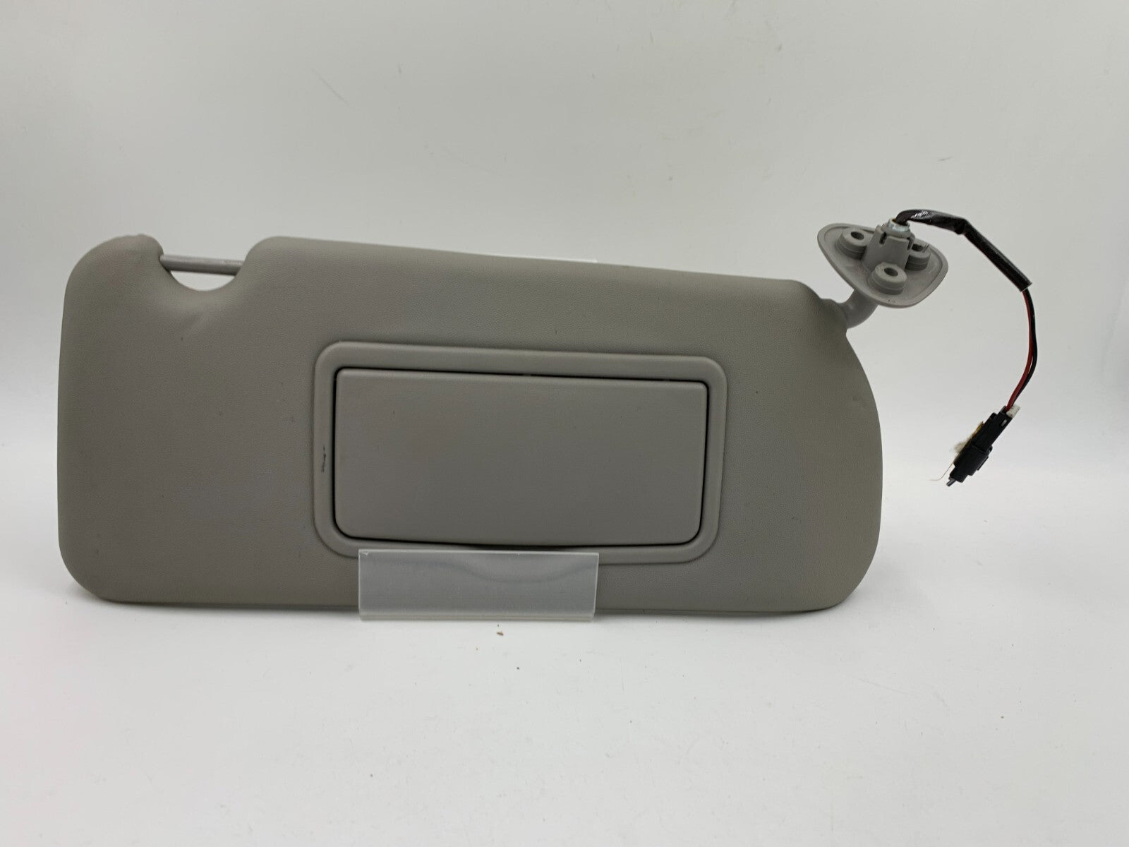 2004-2009 Cadillac SRX Passenger Sun Visor Illuminated Gray OEM D04B33090