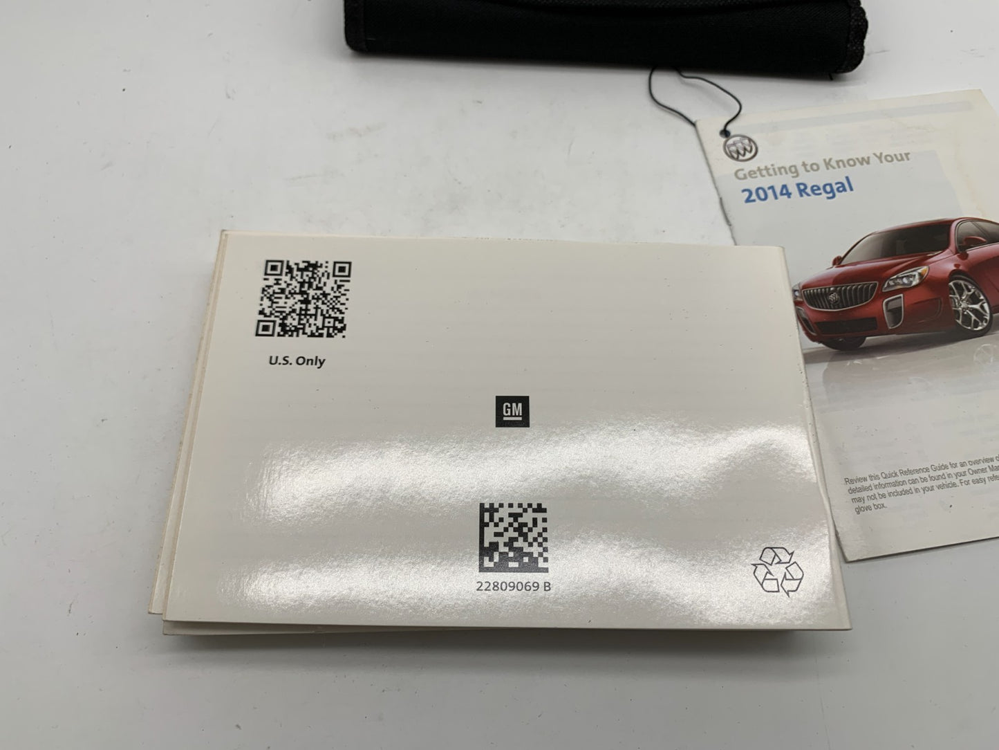 2014 Buick Regal Owners Manual Set with Case OEM B04B25015