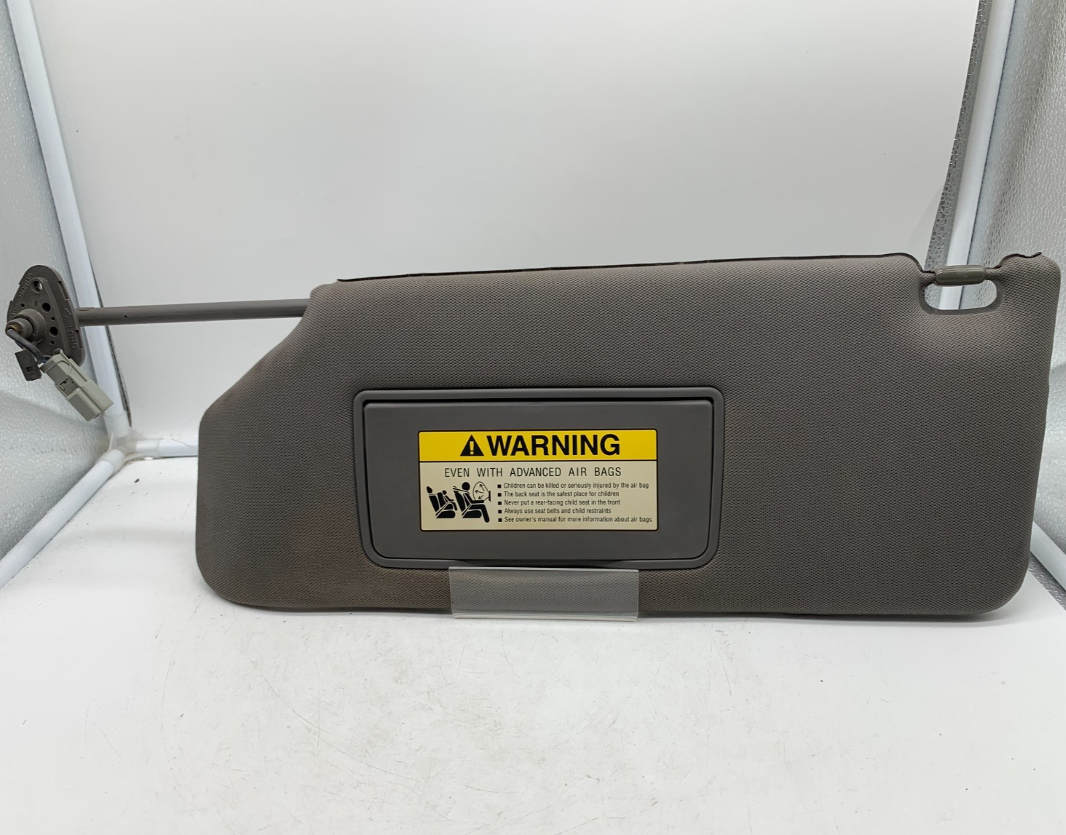 2006-2010 Honda Odyssey Driver Sun Visor Charcoal Illuminated OEM A04B09001