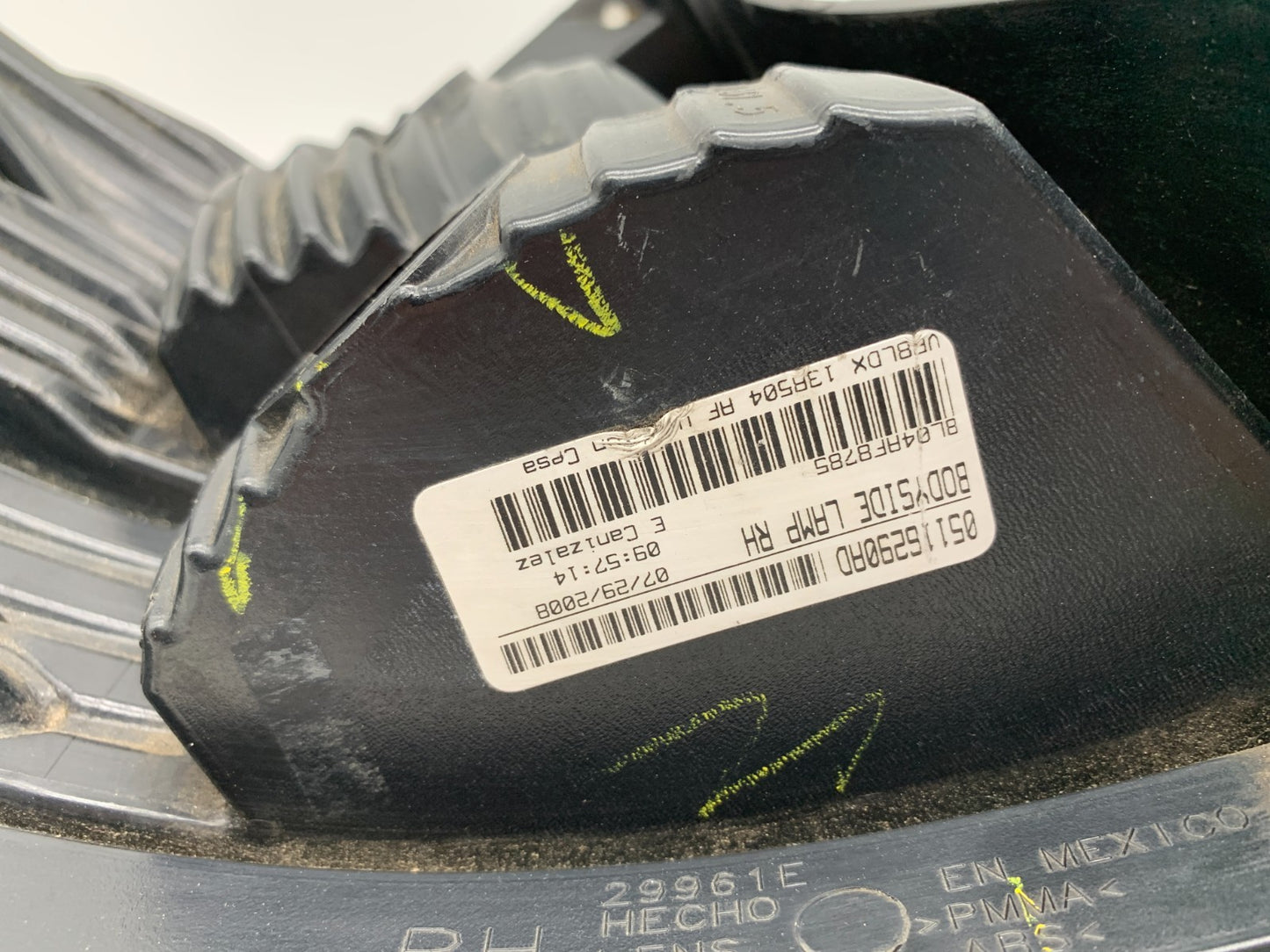 2009-2011 Dodge Journey Passenger Side Tail Light Tailight OEM