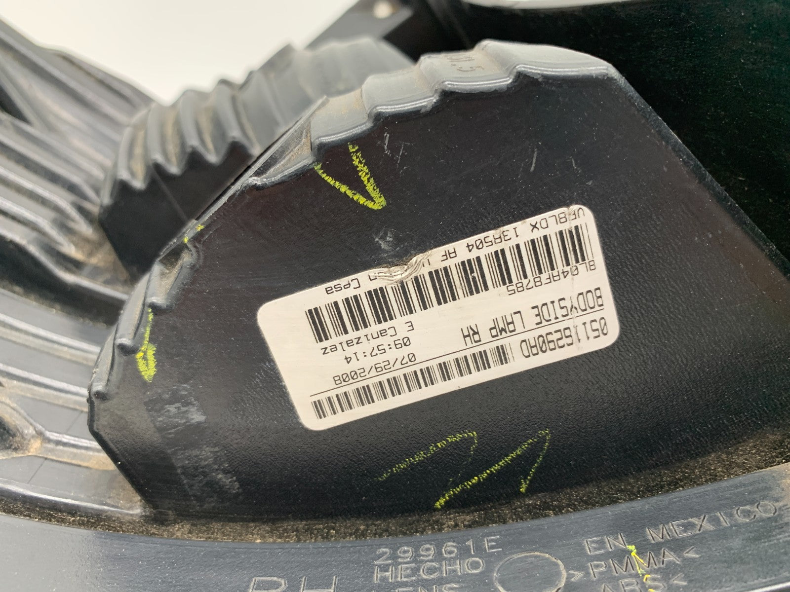 2009-2011 Dodge Journey Passenger Side Tail Light Tailight OEM