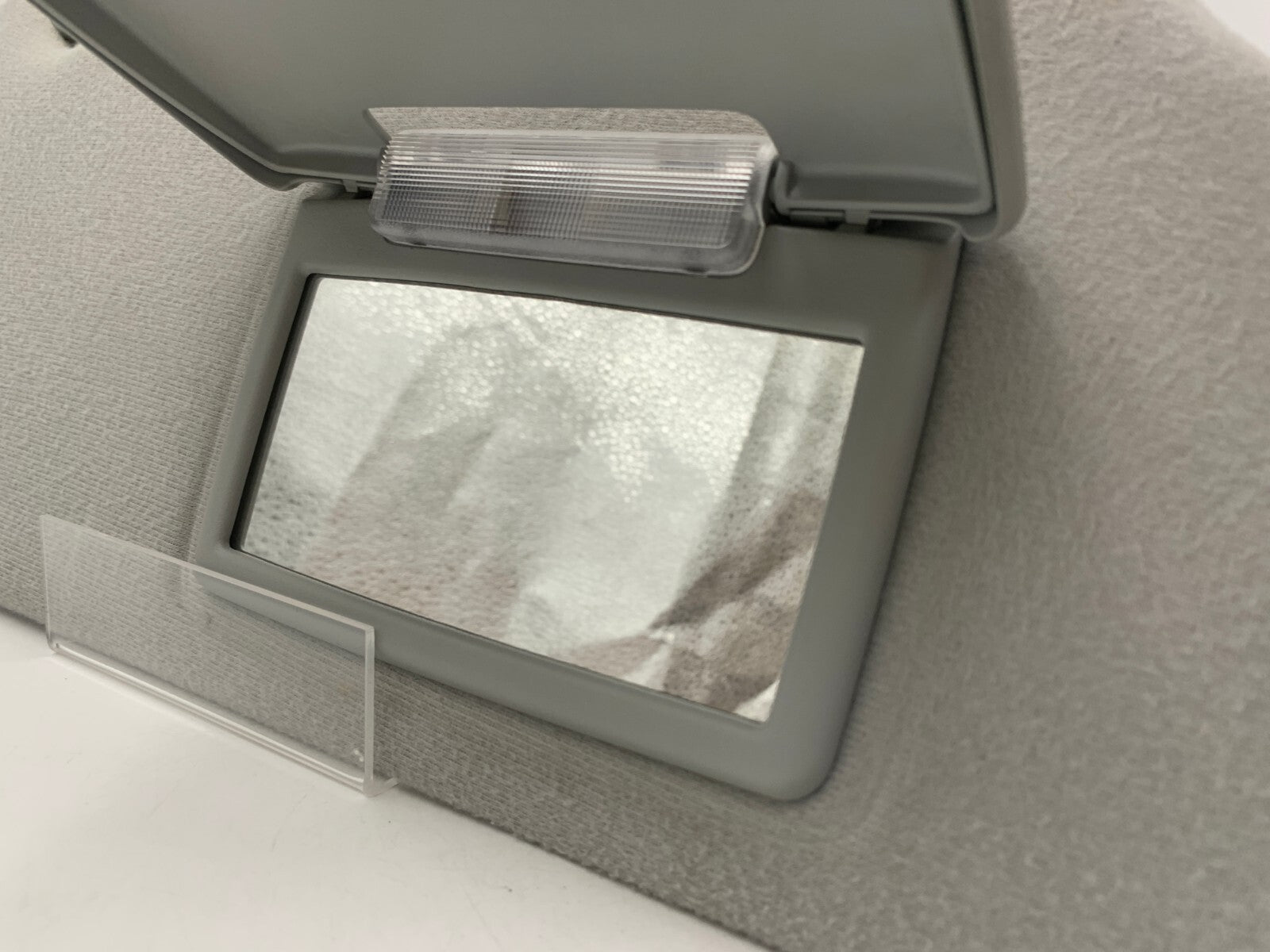 2005-2007 Mercury Montego Sun Visor  Gray Illuminated OEM A01B55042