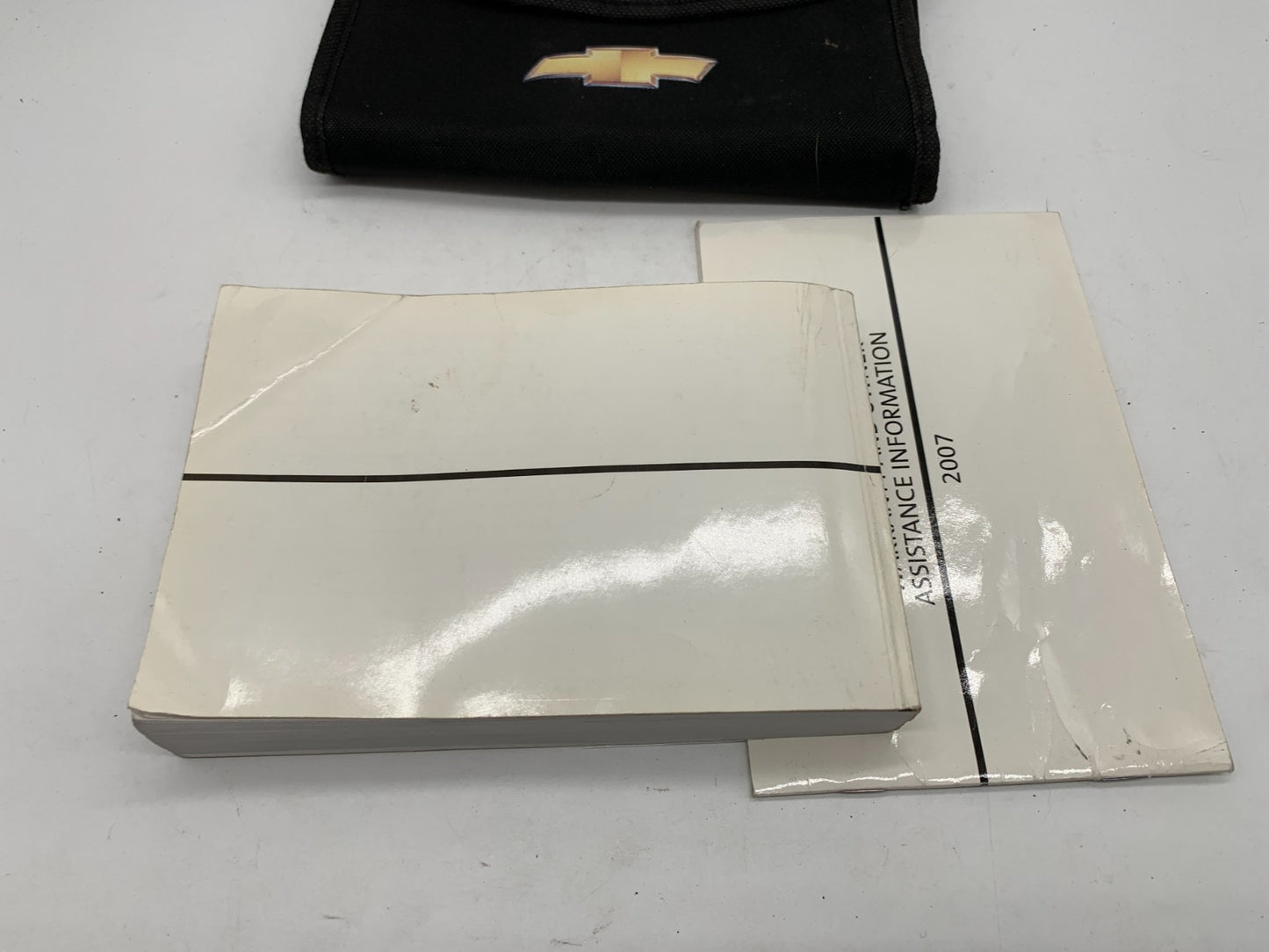 2007 Chevrolet Tahoe Suburban Owners Manual Set with Case OEM