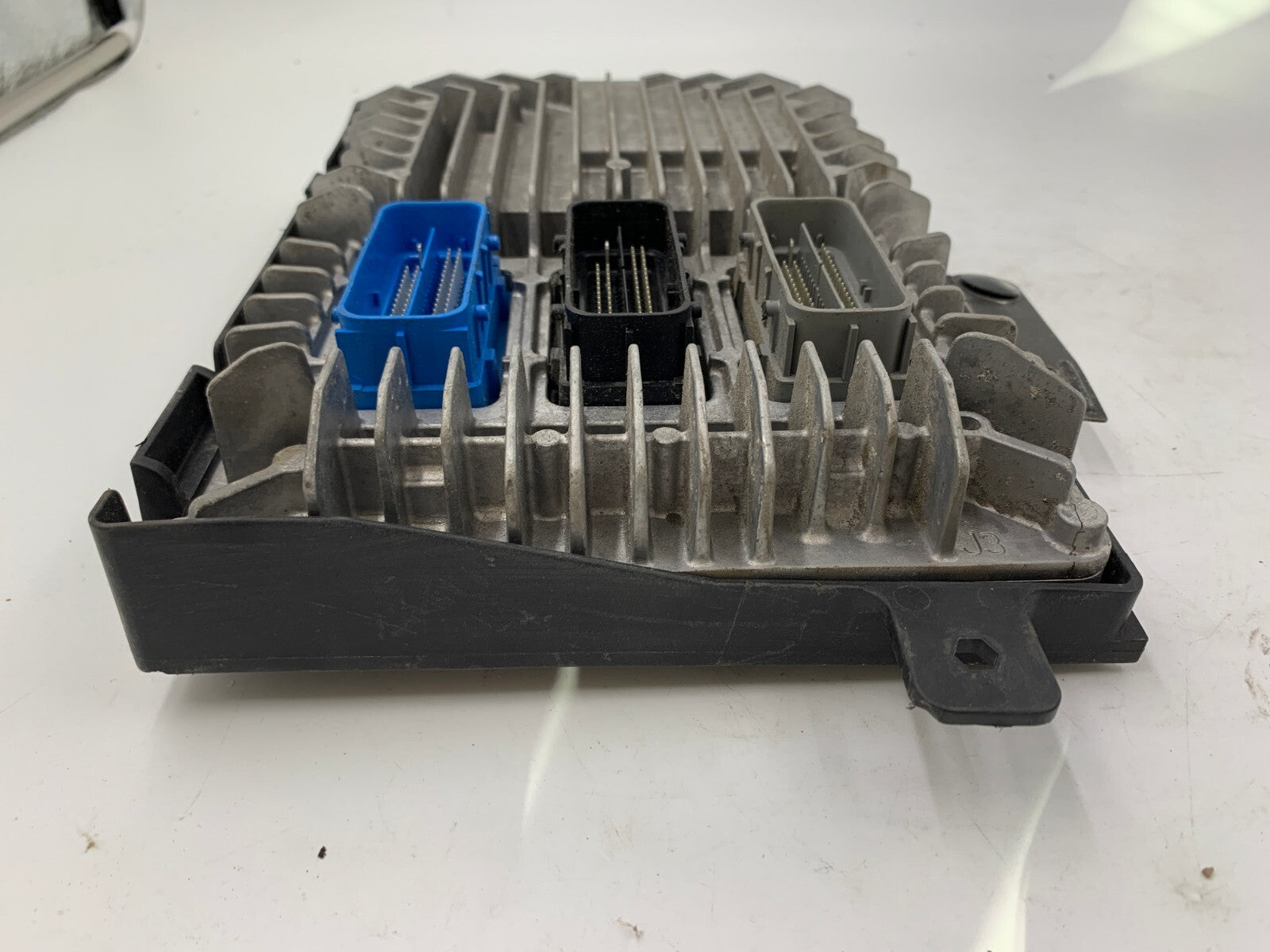 2013-2016 Chevrolet Traverse Engine Control Module ECU ECM OEM B02B43021