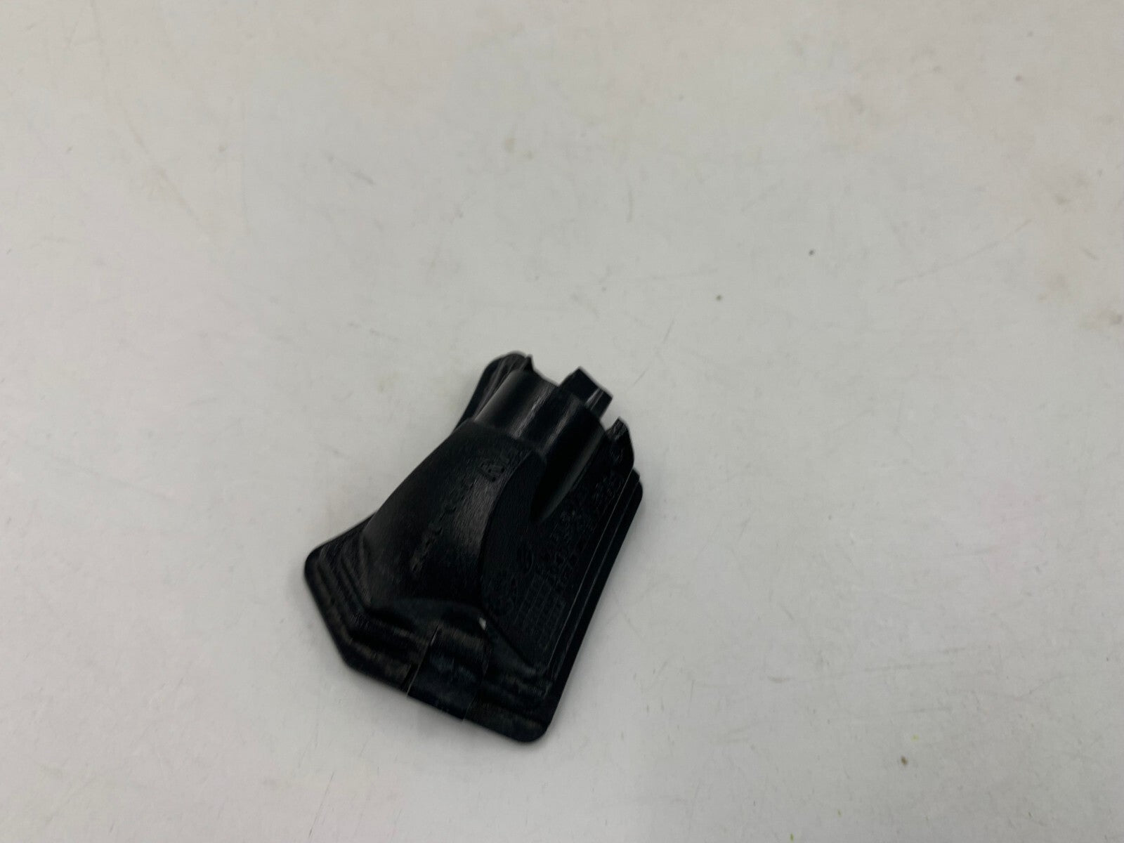 2004-2006 Volvo S60 Passenger Side Power Door Mirror Blinker Only OEM B02B39004