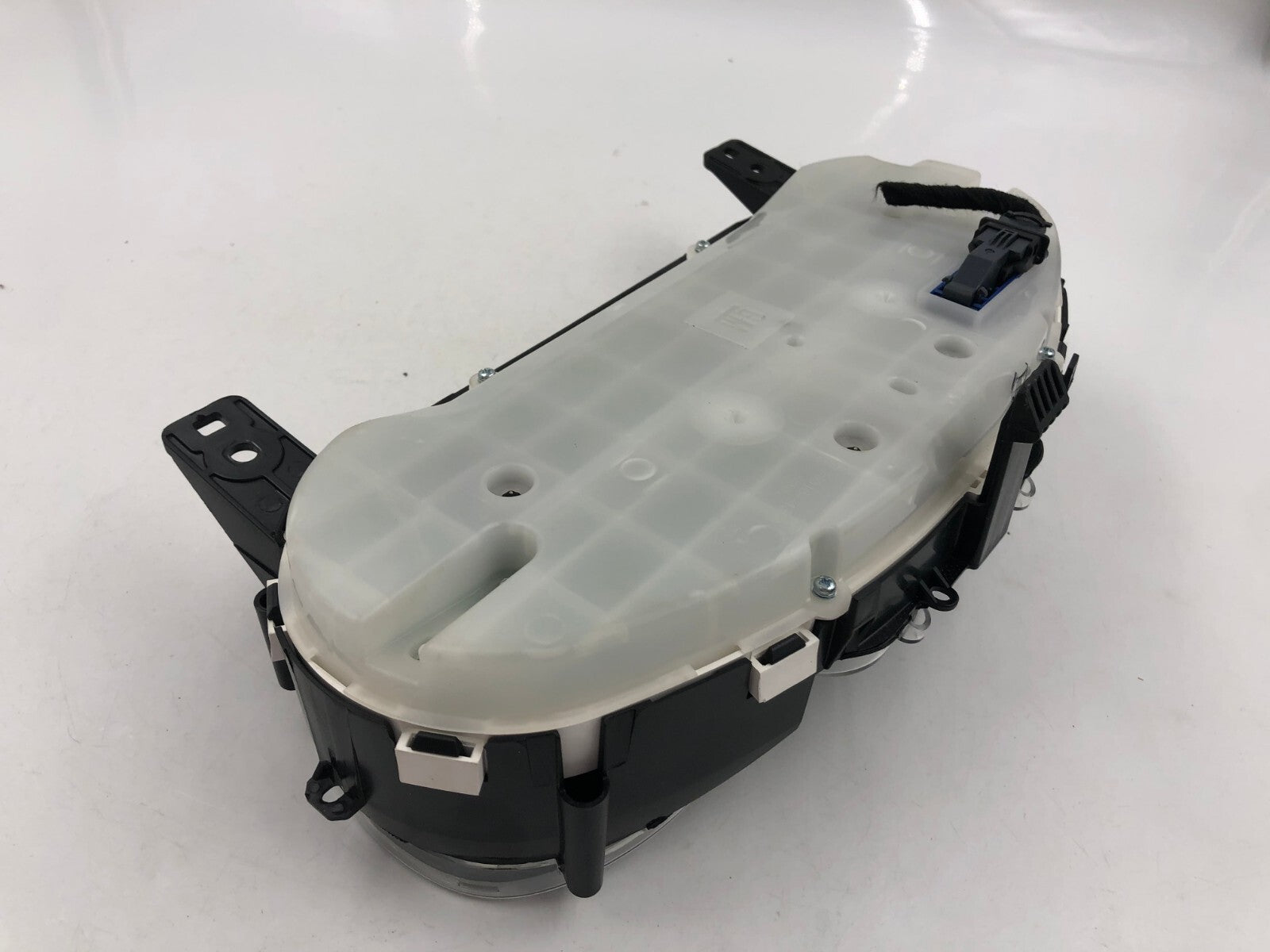 2017-2018 Chevrolet Cruze Speedometer Instrument Cluster 10071 Miles B01B03007