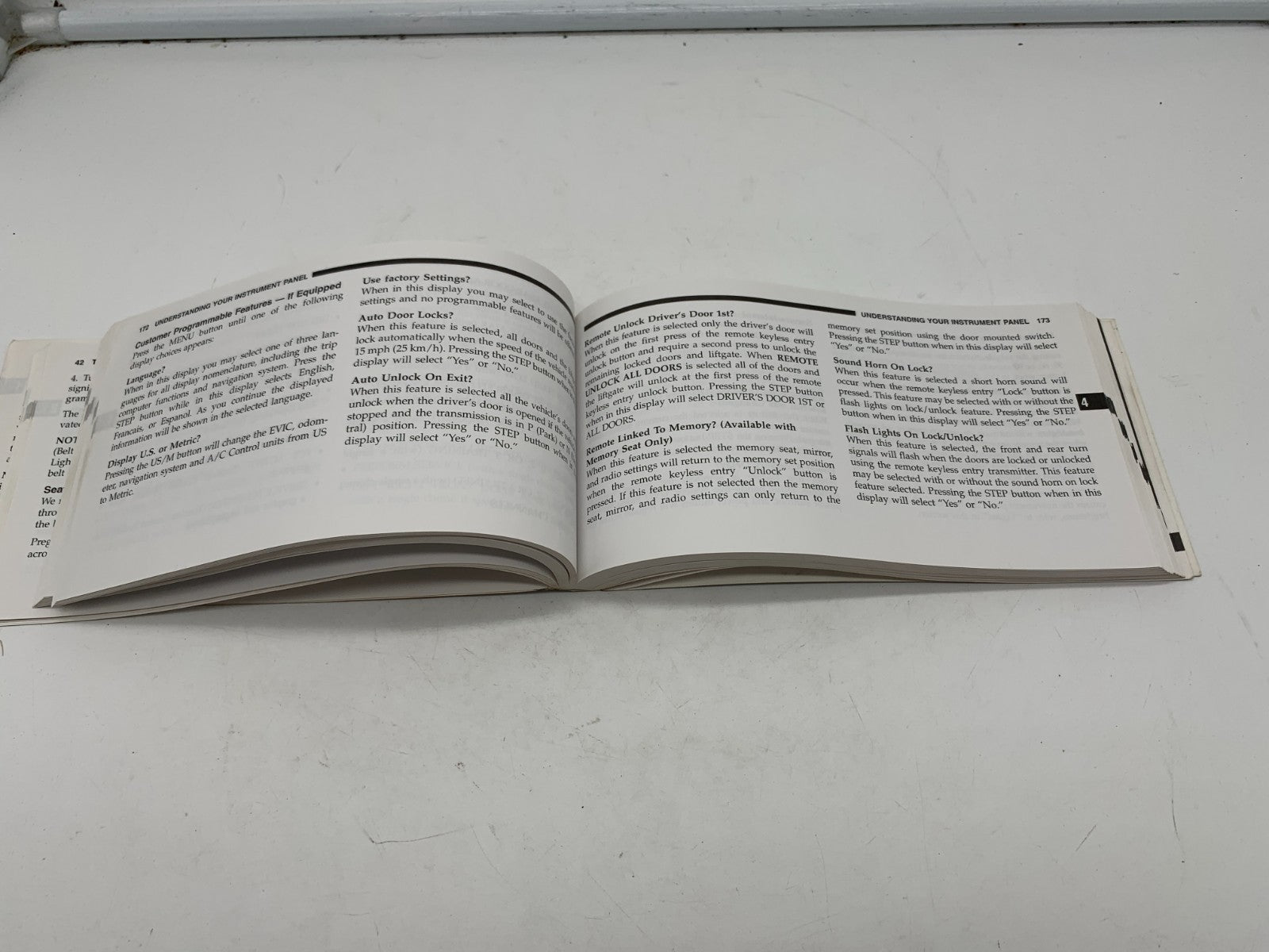 2005 Chrysler Pacifica Owners Manual with Case OEM
