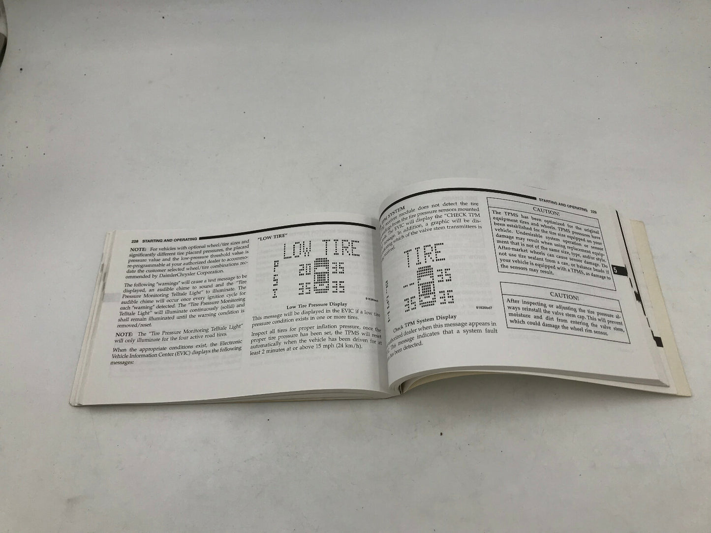 2007 Dodge Caliber Owners Manual Set with Case OEM B03B41070