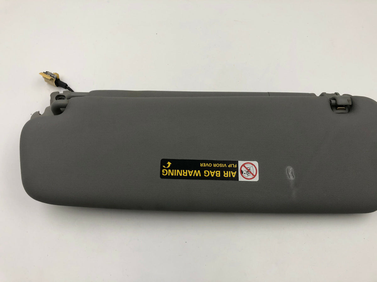 2004-2010 Volkswagen Touareg Passenger Sun Visor Gray Illuminated OEM A03B41002