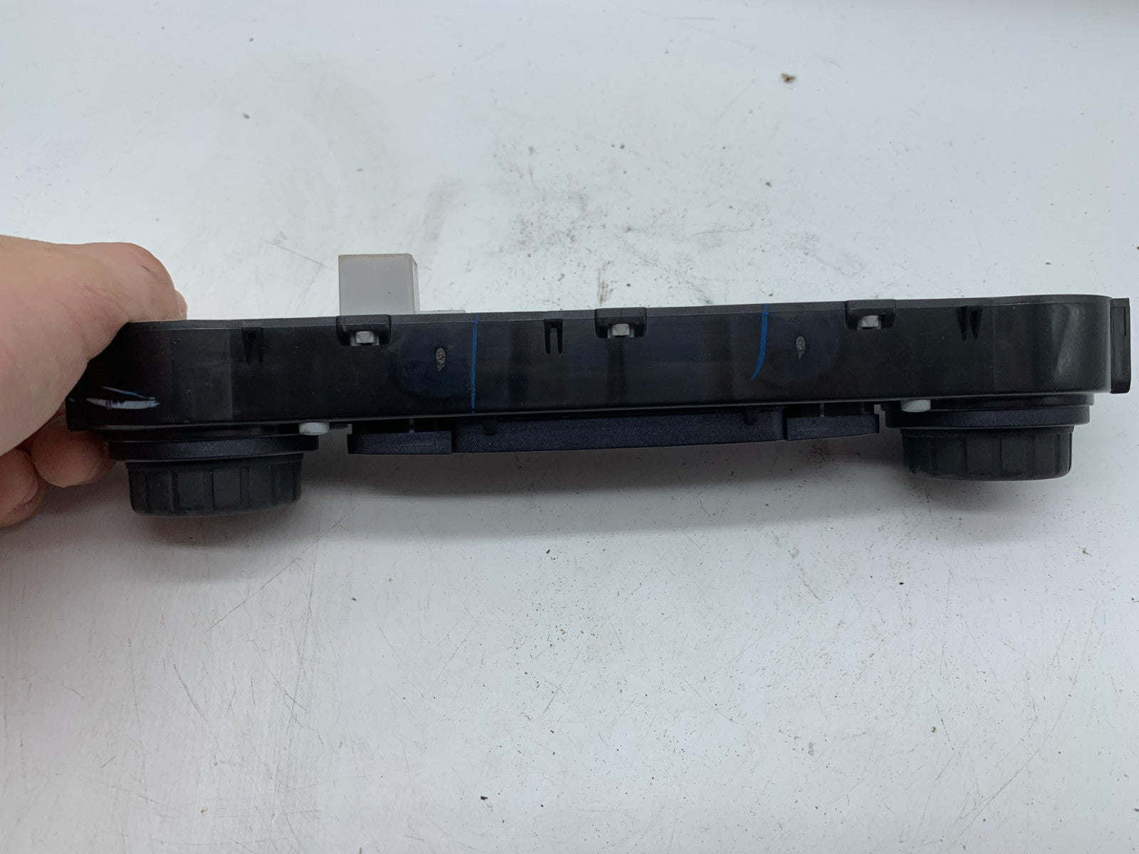 2014-2019 Chevrolet Silverado GMC Sierra Climate Control AC Heater OEM D01B04068