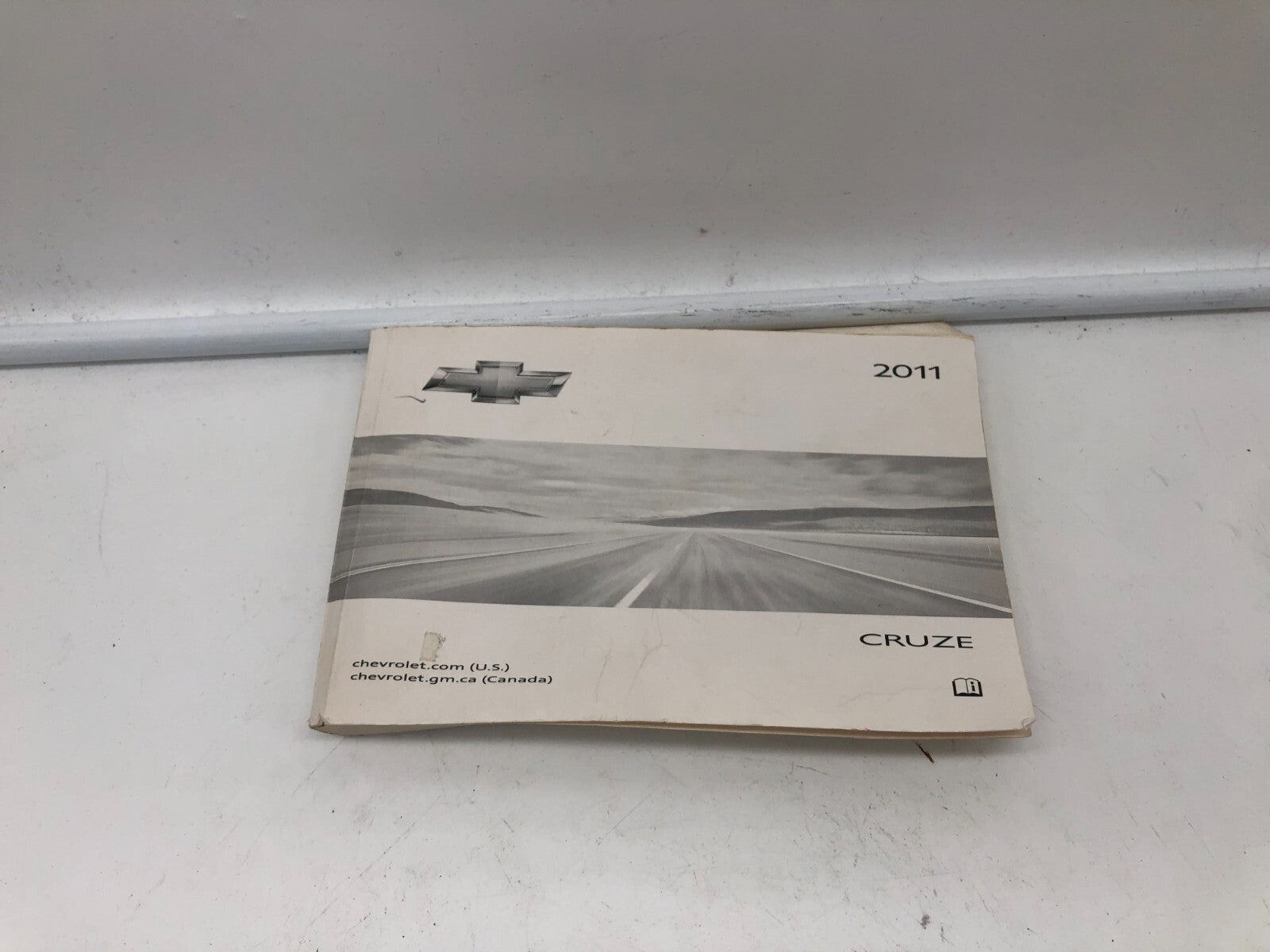 2011 Chevrolet Cruze Owners Manual OEM B03B44013