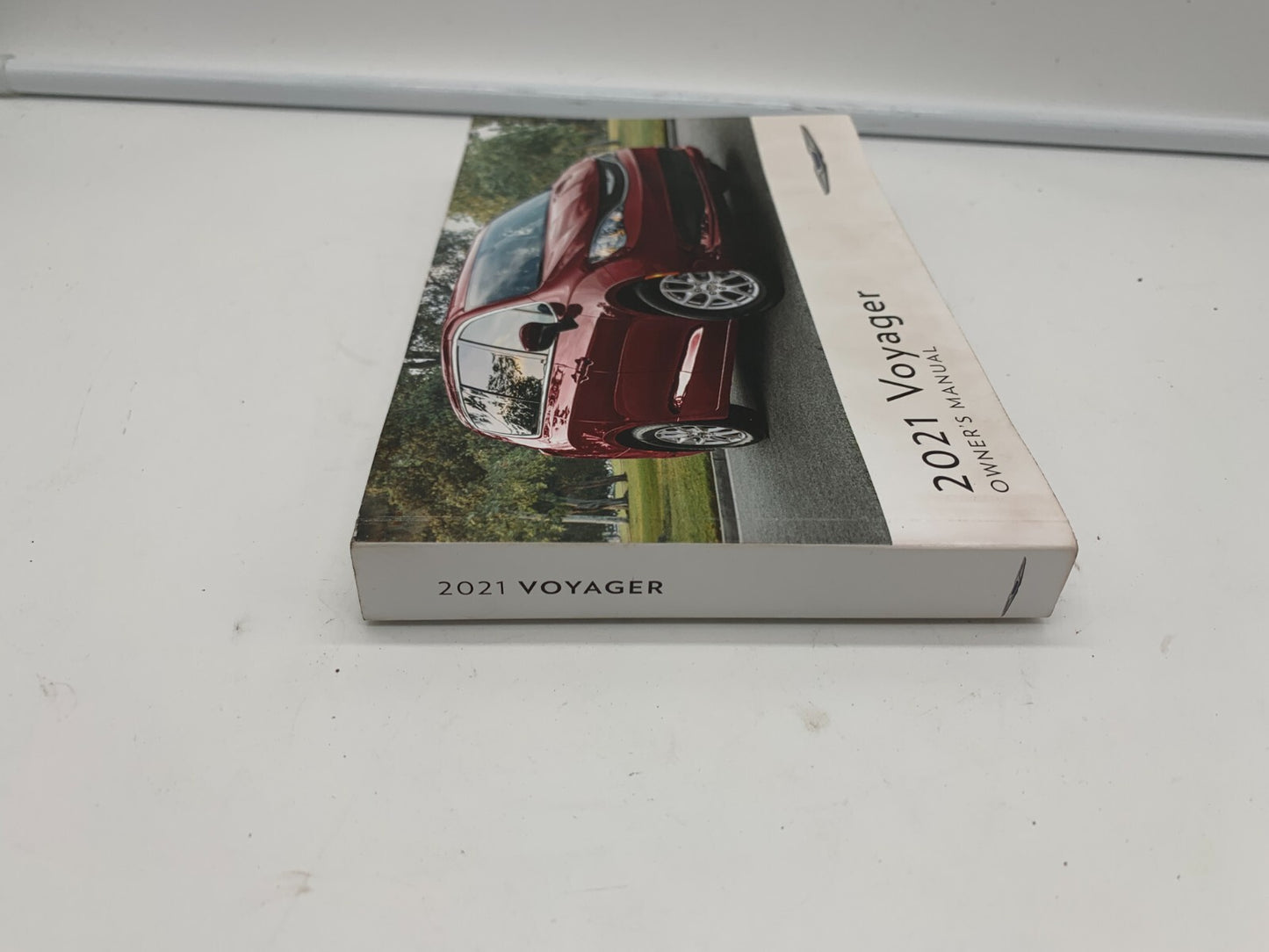 2021 Chrysler Voyager Owners Manual OEM B04B34017