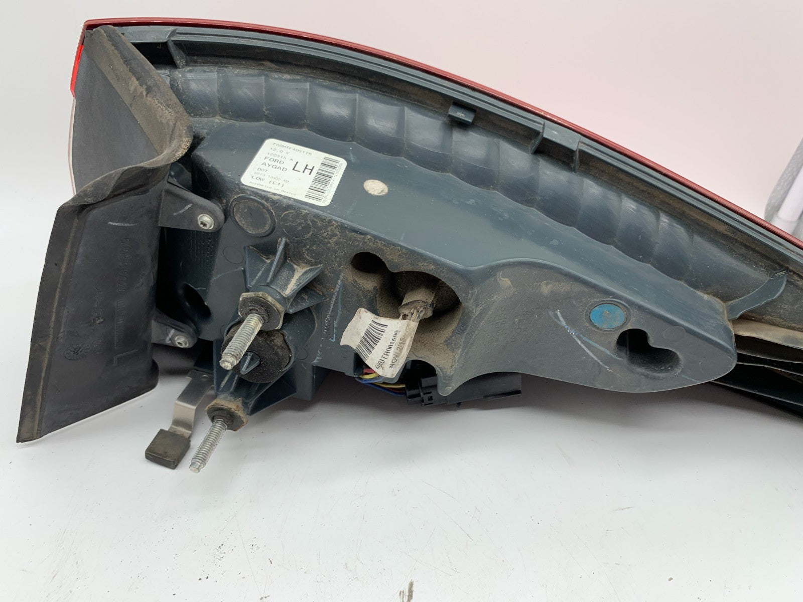 2013-2016 Ford Fusion Driver Side Tail Light Taillight OEM C03B33003