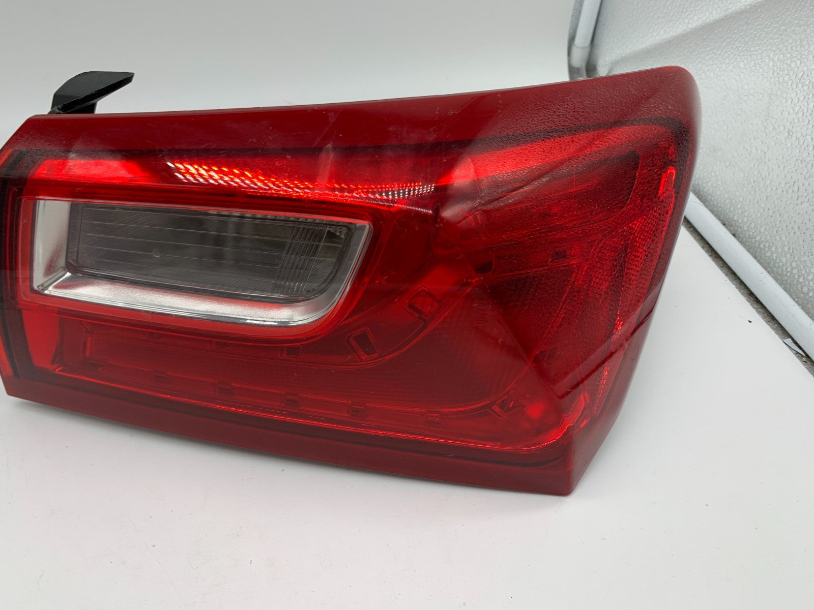 2016-2023 Chevrolet Malibu Passenger Side Tail Light Taillight OEM D02B68002