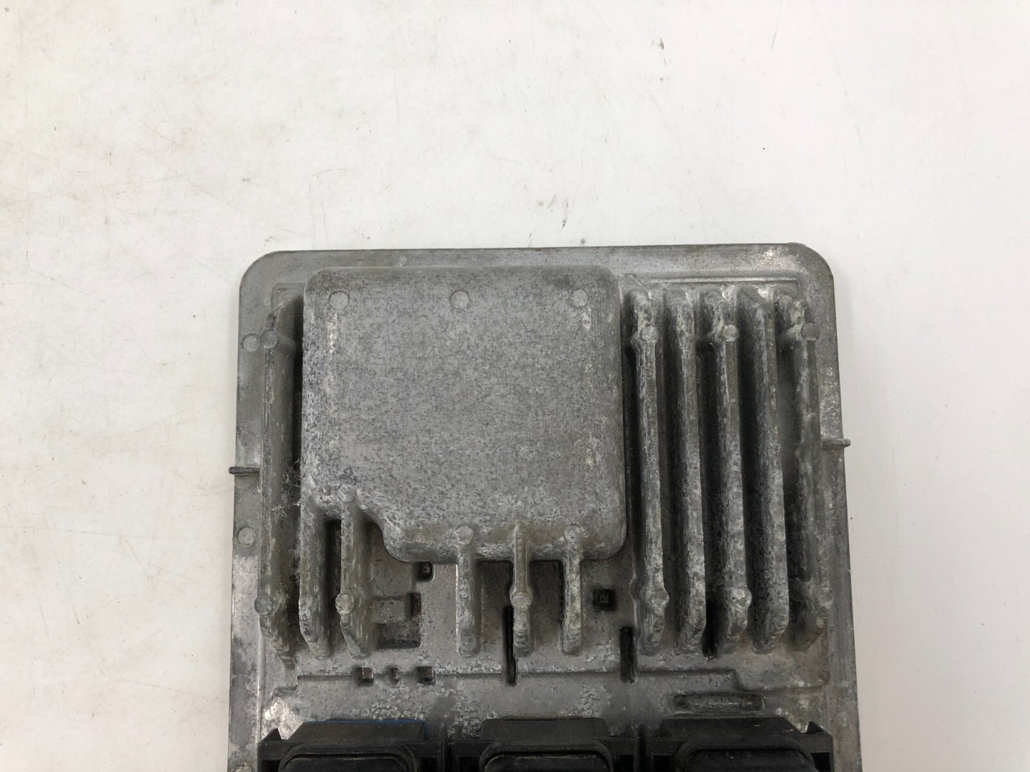 2017-2020 GMC Terrain Engine Control Module Unit ECU ECM OEM E03B29046