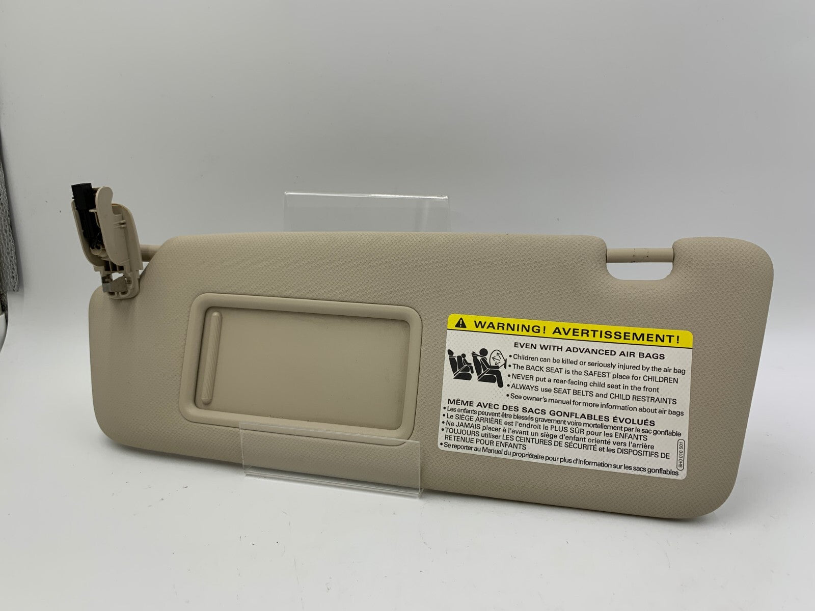 2008-2011 Audi A5 Driver Sun Visor Illumination Beige OEM D04B43063