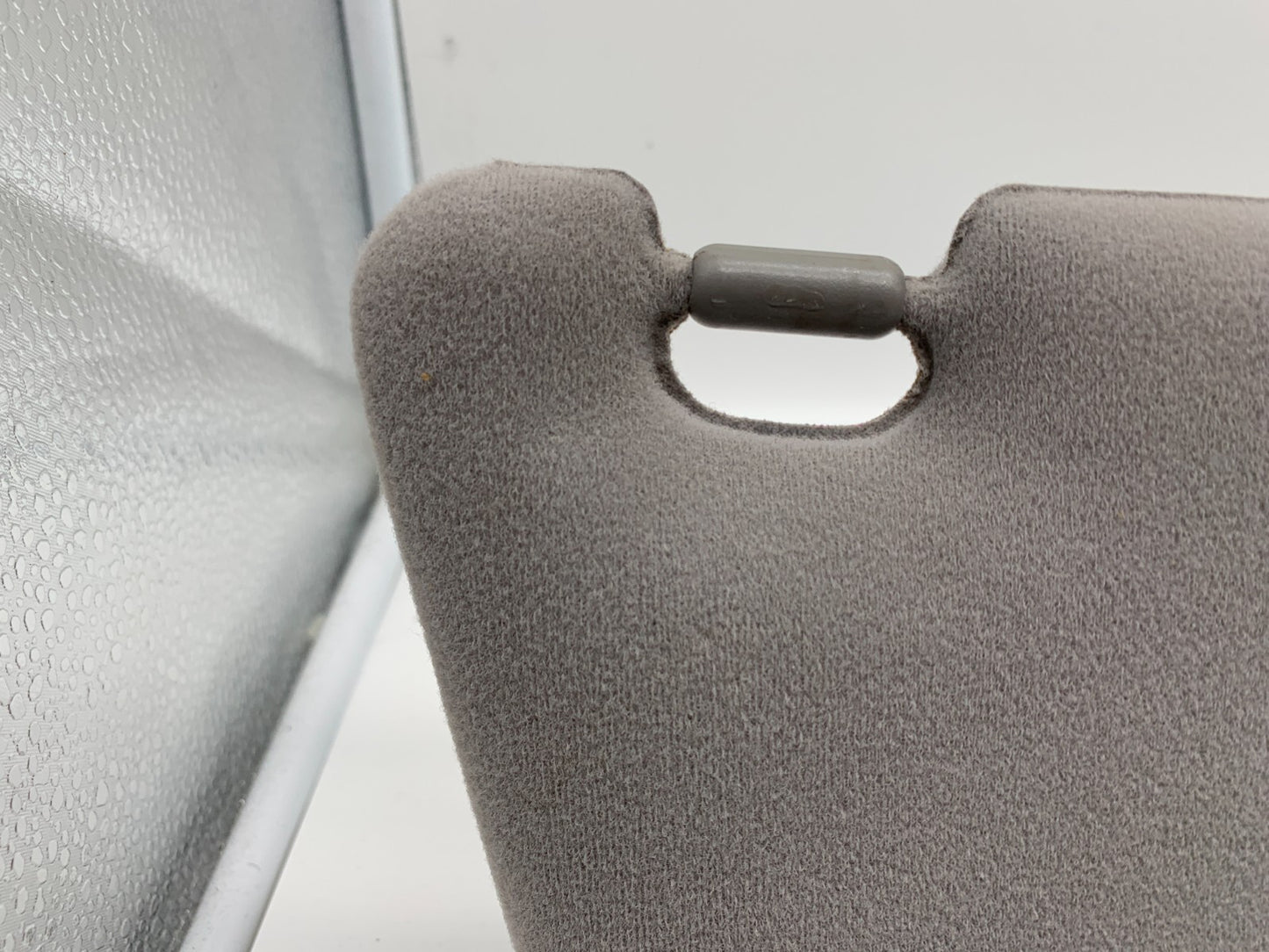 2005-2006 Lexus ES330 Passenger Sun Visor Gray Illumination B03B47065