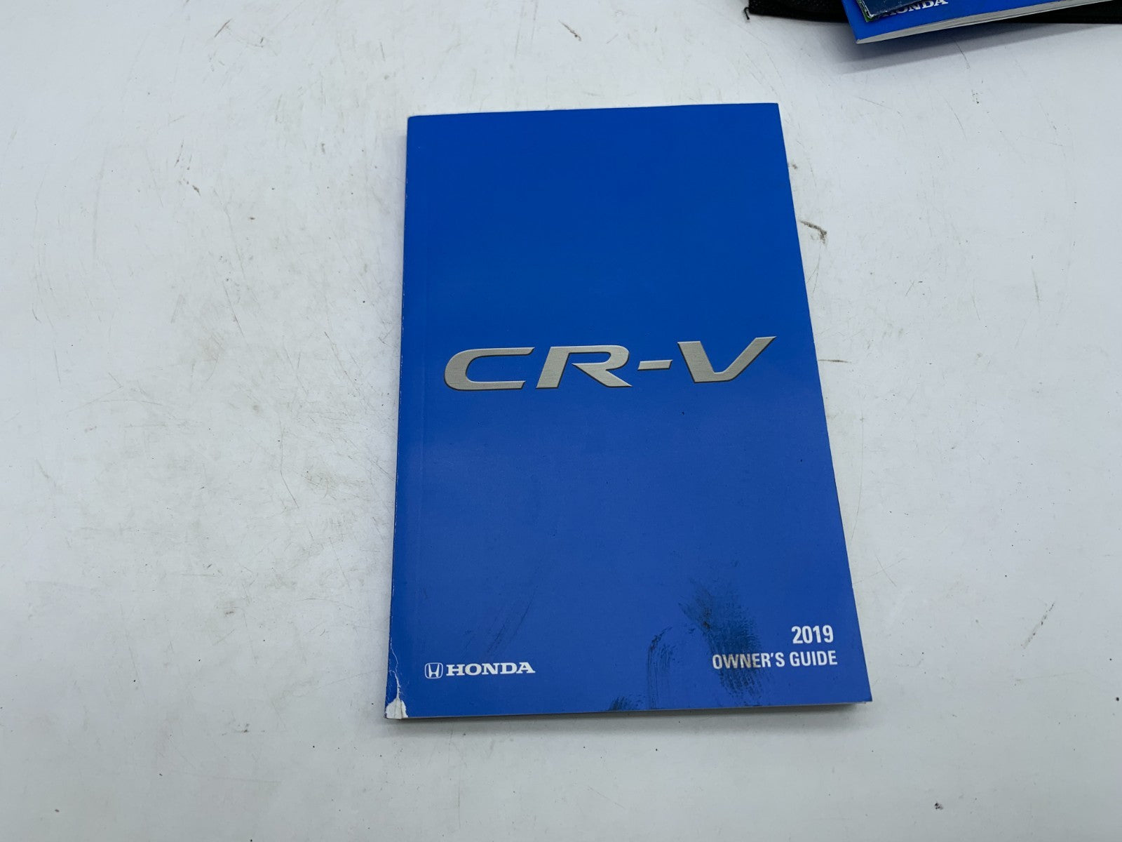 2019 Honda CRV CR-V Owners Manual Set with Case OEM B01B16006