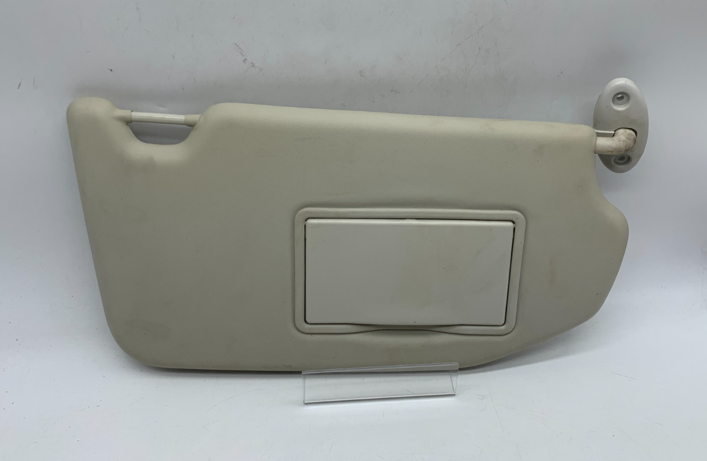 2021-2022 Ford EcoSport Passenger Side Sun Visor Sunvisor Gray OEM D02B43008