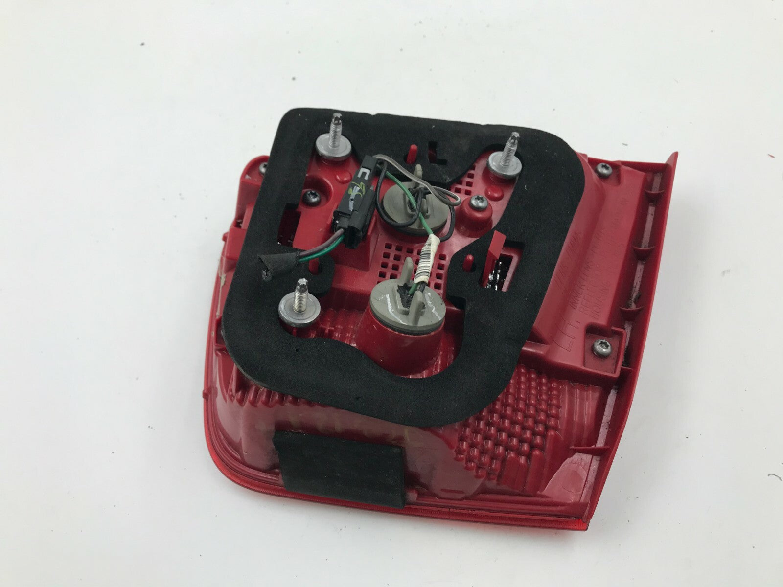 2013-2016 Chevrolet Malibu Driver Side Trunklid Tail Light Taillight E01B40080